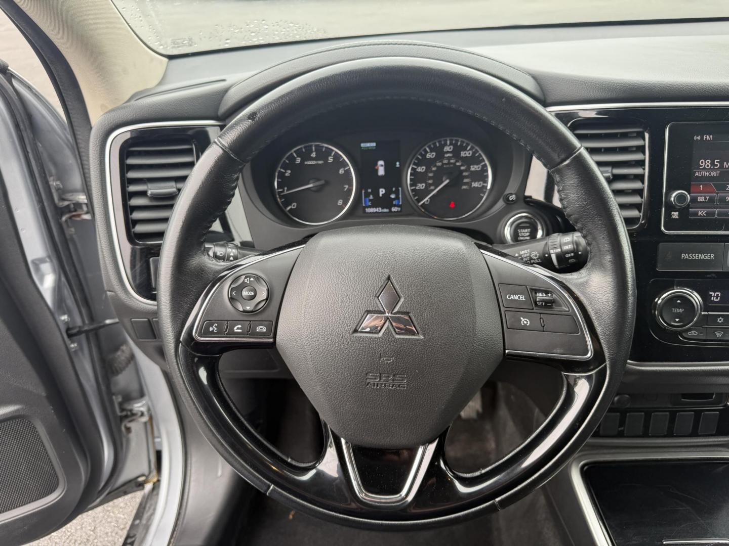 2017 Silver /Black Mitsubishi Outlander SE AWD (JA4AZ3A38HZ) with an 2.4L I4 DOHC 16V engine, Automatic transmission, located at 11115 Chardon Rd. , Chardon, OH, 44024, (440) 214-9705, 41.580246, -81.241943 - This 2017 Mitsubishi Outlander SE S-AWC is a fuel efficient all wheel drive SUV with a 3rd row. Powered by a 2.4 I4 Engine it is capable of achieving an impressive 29 MPG Highway. On the inside you get a 7.0" touch screen with Apple Carplay, Android Auto and, a backup camera. Other features include - Photo#20