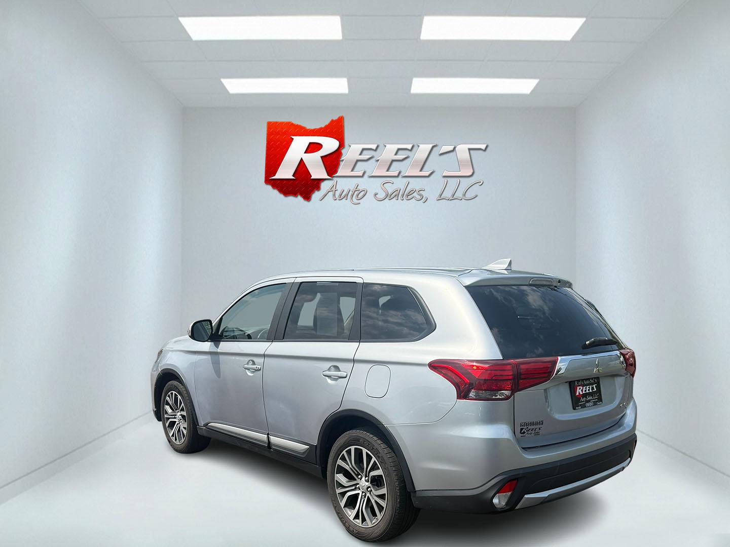 2017 Silver /Black Mitsubishi Outlander SE AWD (JA4AZ3A38HZ) with an 2.4L I4 DOHC 16V engine, Automatic transmission, located at 11115 Chardon Rd. , Chardon, OH, 44024, (440) 214-9705, 41.580246, -81.241943 - This 2017 Mitsubishi Outlander SE S-AWC is a fuel efficient all wheel drive SUV with a 3rd row. Powered by a 2.4 I4 Engine it is capable of achieving an impressive 29 MPG Highway. On the inside you get a 7.0" touch screen with Apple Carplay, Android Auto and, a backup camera. Other features include - Photo#34