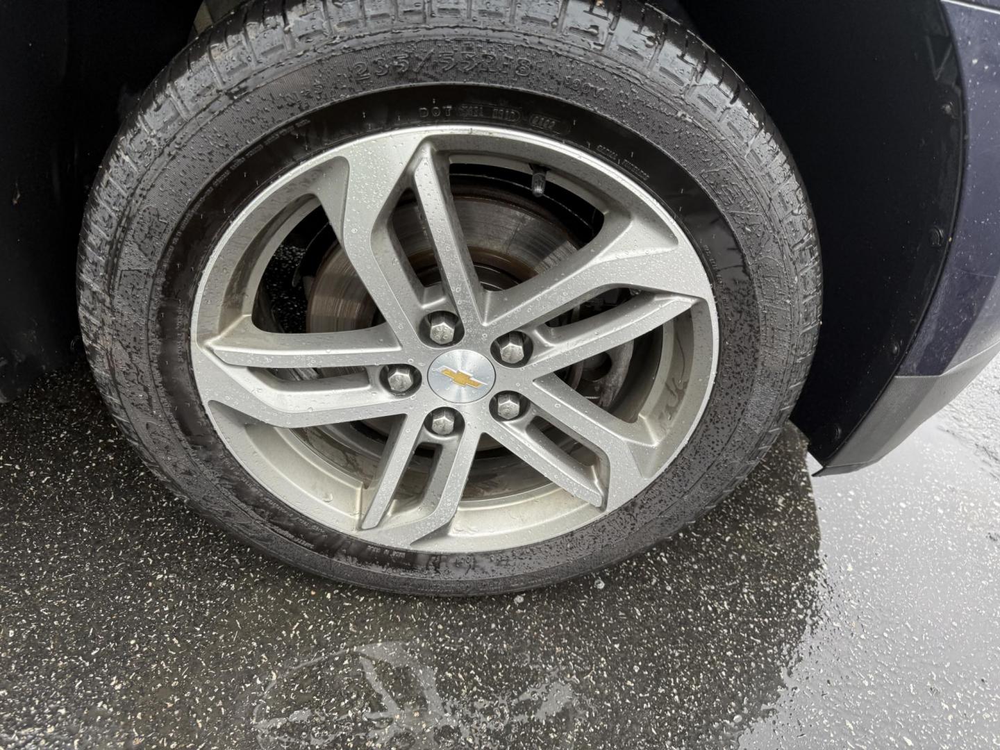 2016 Blue /Black Chevrolet Equinox LTZ 2WD (2GNALDEK1G6) with an 2.4L L4 DOHC 16V engine, 6-Speed Automatic transmission, located at 547 E. Main St., Orwell, OH, 44076, (440) 437-5893, 41.535435, -80.847855 - Photo#4