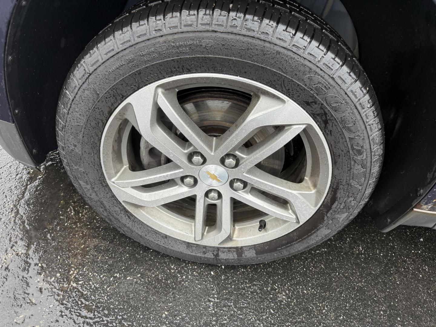2016 Blue /Black Chevrolet Equinox LTZ 2WD (2GNALDEK1G6) with an 2.4L L4 DOHC 16V engine, 6-Speed Automatic transmission, located at 547 E. Main St., Orwell, OH, 44076, (440) 437-5893, 41.535435, -80.847855 - Photo#13