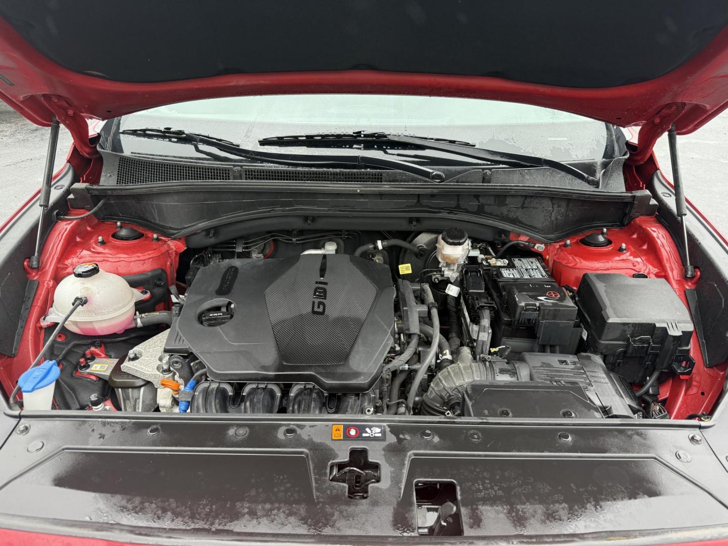 2022 Red /Black Hyundai Santa Fe SE AWD (5NMS1DAJ4NH) with an 2.5L I4 DOHC 16V engine, 8-Speed Automatic transmission, located at 547 E. Main St., Orwell, OH, 44076, (440) 437-5893, 41.535435, -80.847855 - Photo#3
