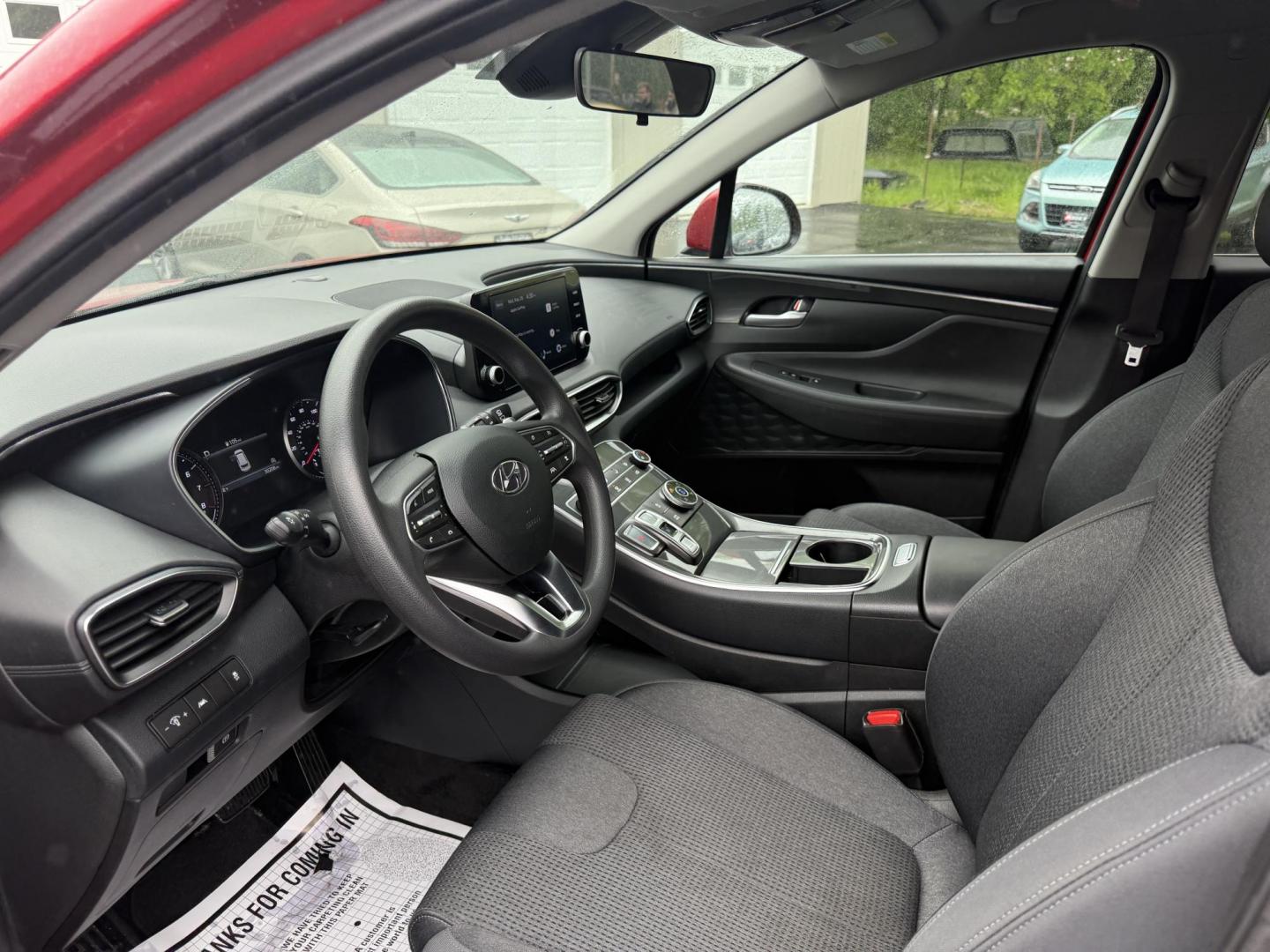 2022 Red /Black Hyundai Santa Fe SE AWD (5NMS1DAJ4NH) with an 2.5L I4 DOHC 16V engine, 8-Speed Automatic transmission, located at 547 E. Main St., Orwell, OH, 44076, (440) 437-5893, 41.535435, -80.847855 - Photo#8