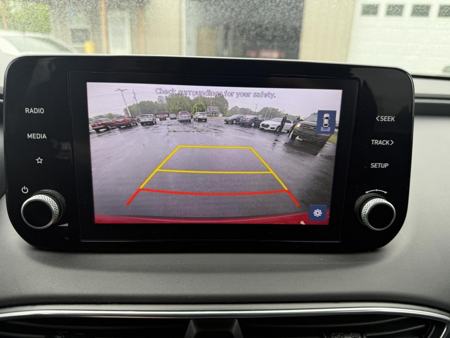 2022 Red /Black Hyundai Santa Fe SE AWD (5NMS1DAJ4NH) with an 2.5L I4 DOHC 16V engine, 8-Speed Automatic transmission, located at 547 E. Main St., Orwell, OH, 44076, (440) 437-5893, 41.535435, -80.847855 - Photo#18
