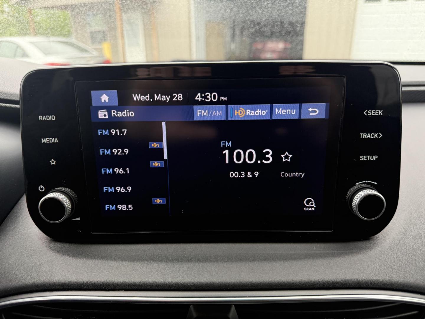 2022 Red /Black Hyundai Santa Fe SE AWD (5NMS1DAJ4NH) with an 2.5L I4 DOHC 16V engine, 8-Speed Automatic transmission, located at 547 E. Main St., Orwell, OH, 44076, (440) 437-5893, 41.535435, -80.847855 - Photo#19