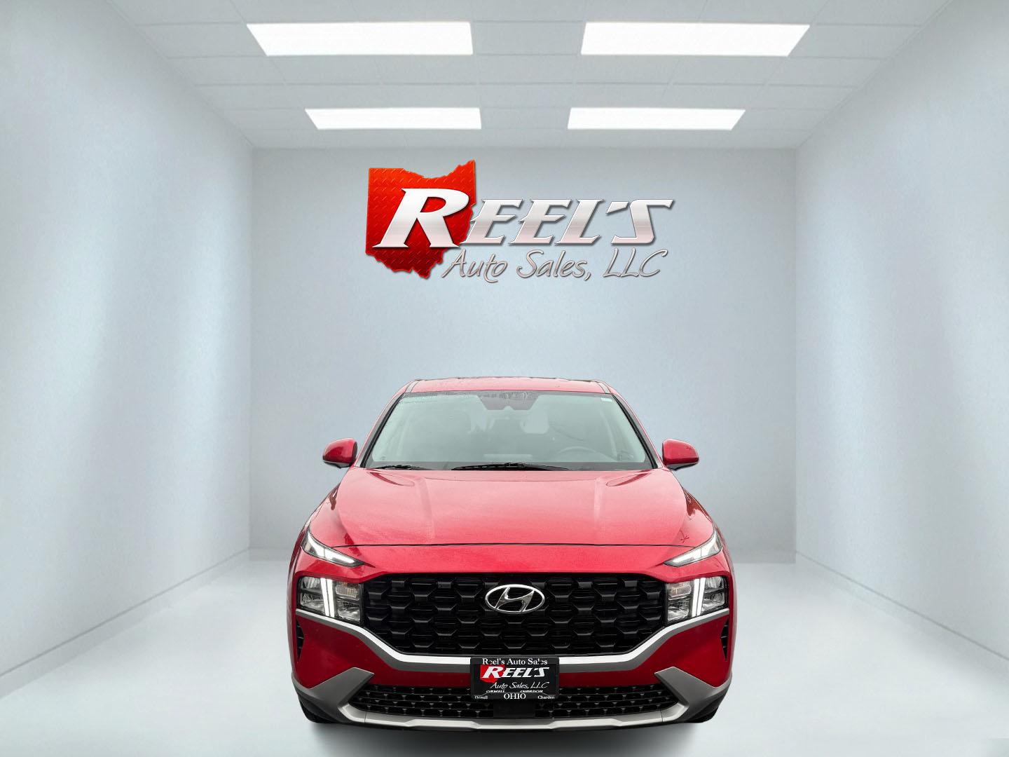 2022 Red /Black Hyundai Santa Fe SE AWD (5NMS1DAJ4NH) with an 2.5L I4 DOHC 16V engine, 8-Speed Automatic transmission, located at 547 E. Main St., Orwell, OH, 44076, (440) 437-5893, 41.535435, -80.847855 - Photo#1