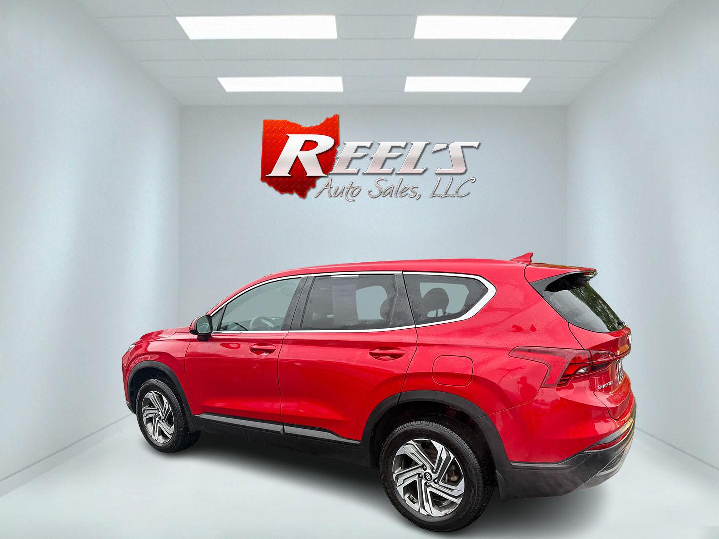 2022 Red /Black Hyundai Santa Fe SE AWD (5NMS1DAJ4NH) with an 2.5L I4 DOHC 16V engine, 8-Speed Automatic transmission, located at 547 E. Main St., Orwell, OH, 44076, (440) 437-5893, 41.535435, -80.847855 - Photo#37