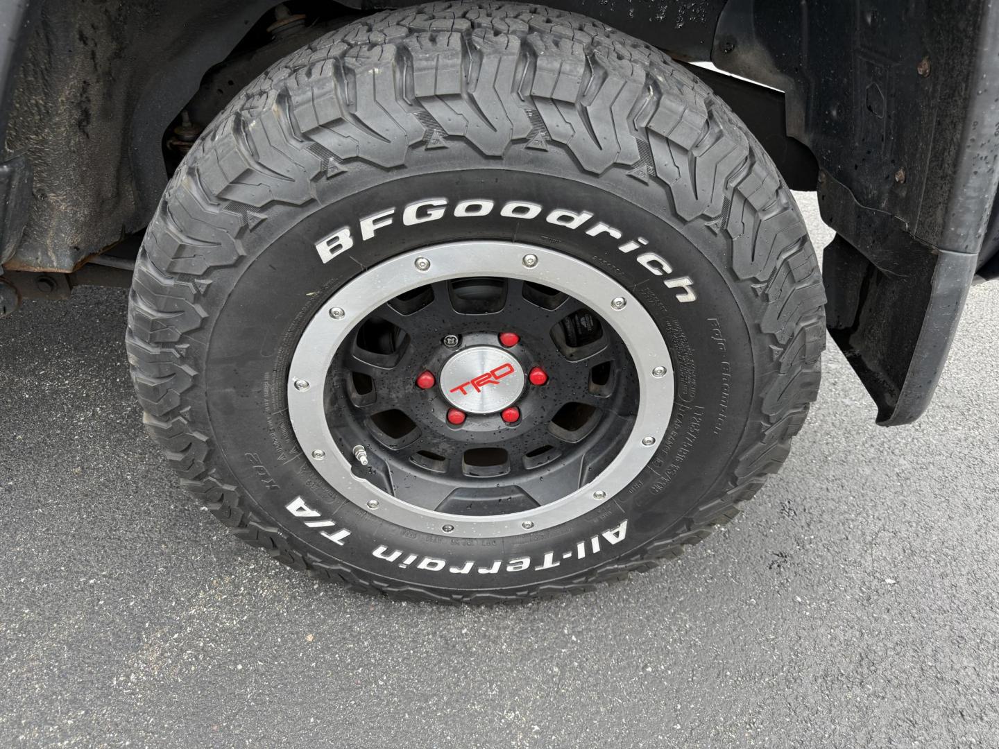 2013 Silver /Black Toyota FJ Cruiser 4WD AT (JTEBU4BF2DK) with an 4.0L V6 DOHC 24V engine, 5-Speed Automatic transmission, located at 11115 Chardon Rd. , Chardon, OH, 44024, (440) 214-9705, 41.580246, -81.241943 - This 2013 Toyota FJ Cruiser has Jeep off-road cred with Toyota's incredible reputation for reliability. Powered by the incredible 4.0 V6 and a 5 speed automatic transmission this thing has the grunt to go over any off-road obstacle or, tow 5,000 pounds. This FJ Cruiser has the off-road package, TRD - Photo#7