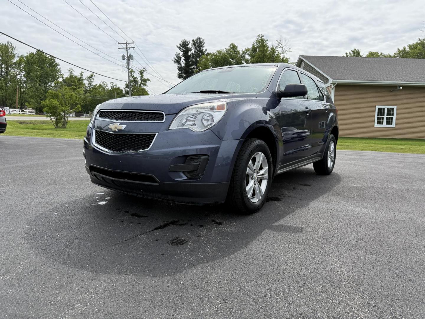 2014 Blue /Black Chevrolet Equinox LS 2WD (2GNALAEK9E6) with an 2.4L L4 DOHC 16V engine, 6-Speed Automatic transmission, located at 11115 Chardon Rd. , Chardon, OH, 44024, (440) 214-9705, 41.580246, -81.241943 - Photo#0