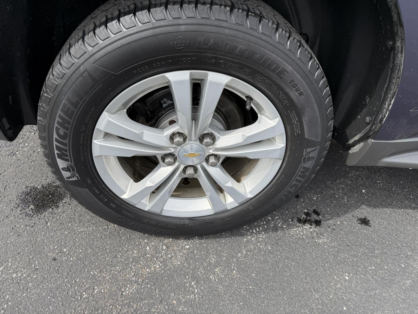 2014 Blue /Black Chevrolet Equinox LS 2WD (2GNALAEK9E6) with an 2.4L L4 DOHC 16V engine, 6-Speed Automatic transmission, located at 11115 Chardon Rd. , Chardon, OH, 44024, (440) 214-9705, 41.580246, -81.241943 - Photo#6