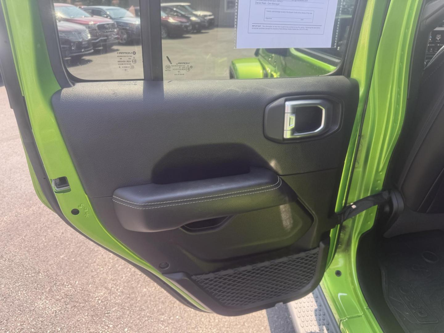 2019 Green /Black Jeep Wrangler Unlimited Sahara (1C4HJXEG1KW) with an 3.6L V6 DOHC 24V engine, 8-Speed Automatic transmission, located at 11115 Chardon Rd. , Chardon, OH, 44024, (440) 214-9705, 41.580246, -81.241943 - Photo#29
