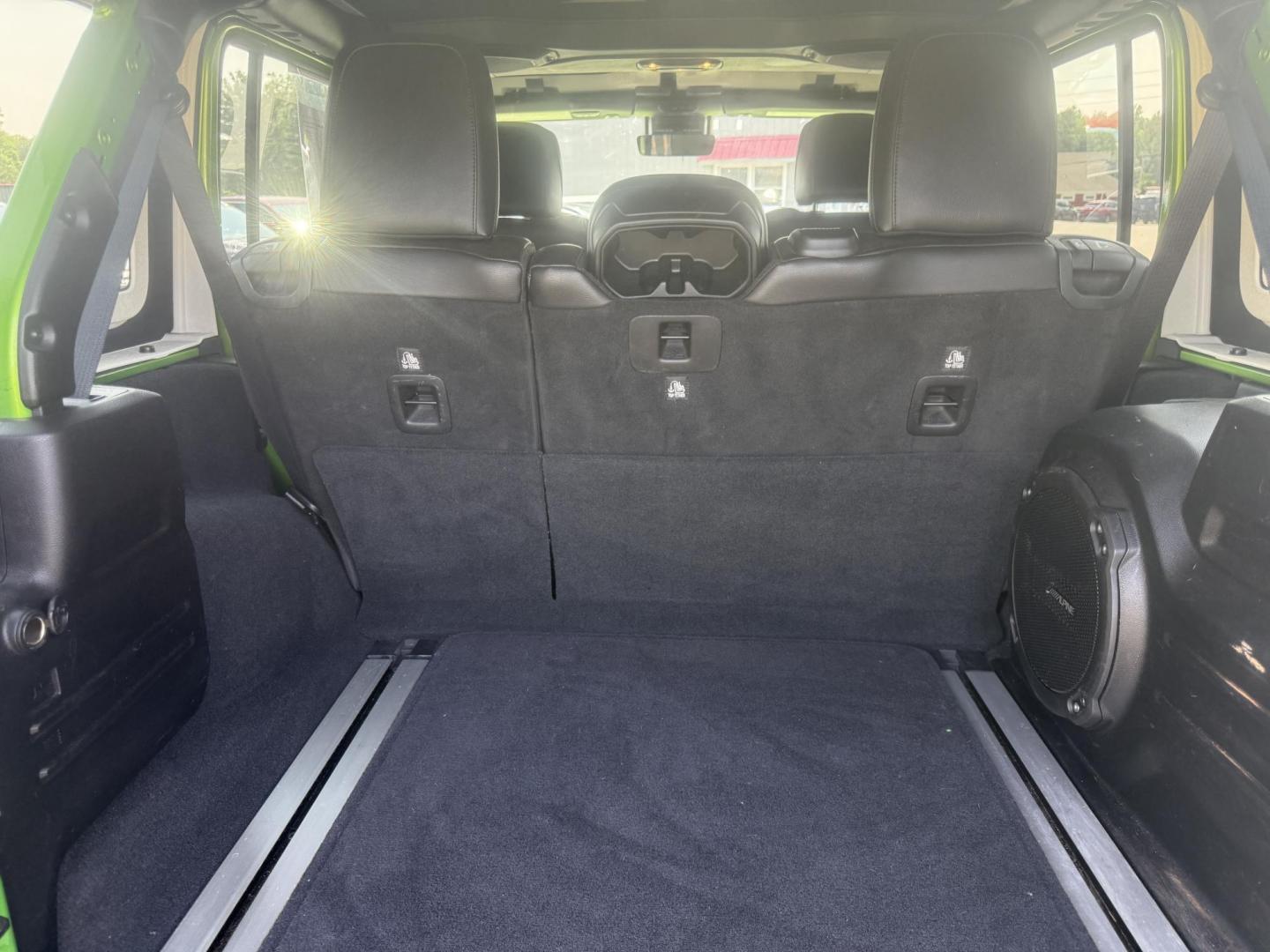 2019 Green /Black Jeep Wrangler Unlimited Sahara (1C4HJXEG1KW) with an 3.6L V6 DOHC 24V engine, 8-Speed Automatic transmission, located at 11115 Chardon Rd. , Chardon, OH, 44024, (440) 214-9705, 41.580246, -81.241943 - Photo#32