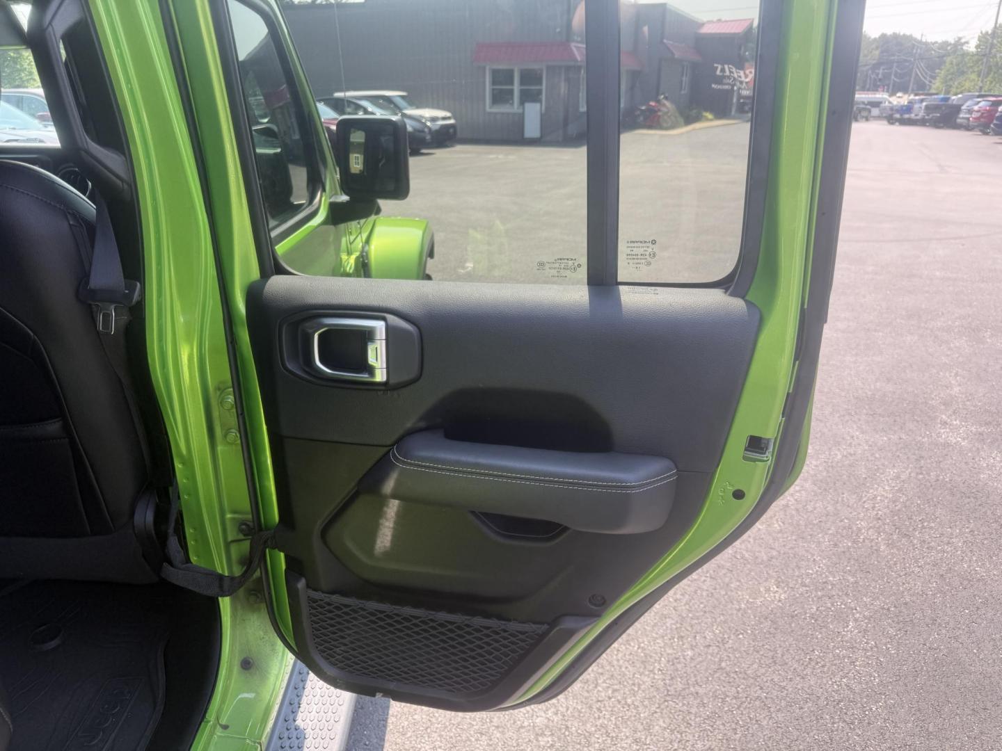 2019 Green /Black Jeep Wrangler Unlimited Sahara (1C4HJXEG1KW) with an 3.6L V6 DOHC 24V engine, 8-Speed Automatic transmission, located at 11115 Chardon Rd. , Chardon, OH, 44024, (440) 214-9705, 41.580246, -81.241943 - Photo#36
