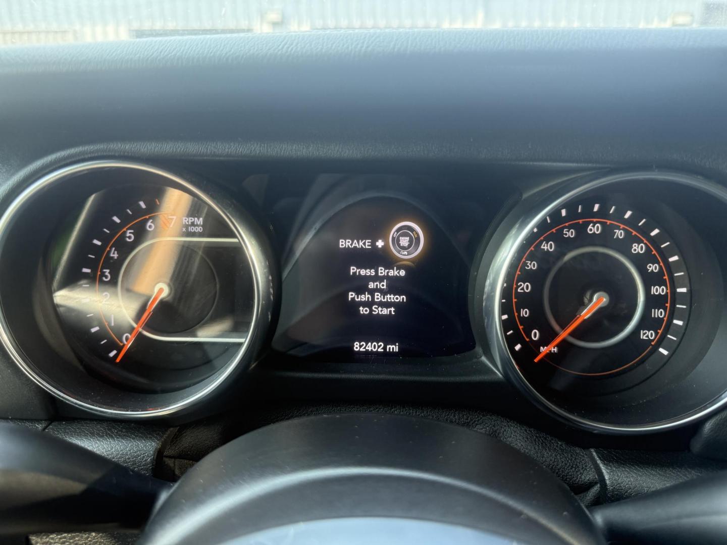 2019 Green /Black Jeep Wrangler Unlimited Sahara (1C4HJXEG1KW) with an 3.6L V6 DOHC 24V engine, 8-Speed Automatic transmission, located at 11115 Chardon Rd. , Chardon, OH, 44024, (440) 214-9705, 41.580246, -81.241943 - Photo#41