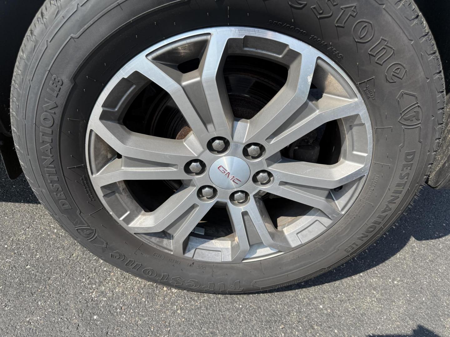 2015 Silver /Black GMC Acadia SLT-2 AWD (1GKKVSKD2FJ) with an 3.6L V6 DOHC 24V engine, 6-Speed Automatic transmission, located at 11115 Chardon Rd. , Chardon, OH, 44024, (440) 214-9705, 41.580246, -81.241943 - Photo#6