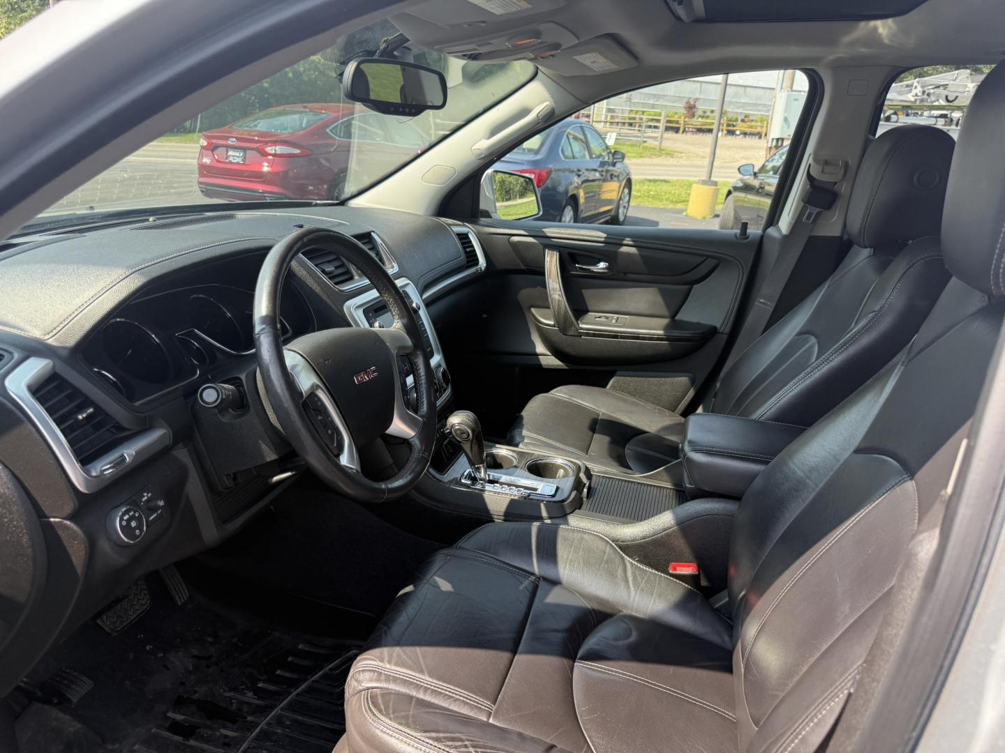 2015 Silver /Black GMC Acadia SLT-2 AWD (1GKKVSKD2FJ) with an 3.6L V6 DOHC 24V engine, 6-Speed Automatic transmission, located at 11115 Chardon Rd. , Chardon, OH, 44024, (440) 214-9705, 41.580246, -81.241943 - Photo#8