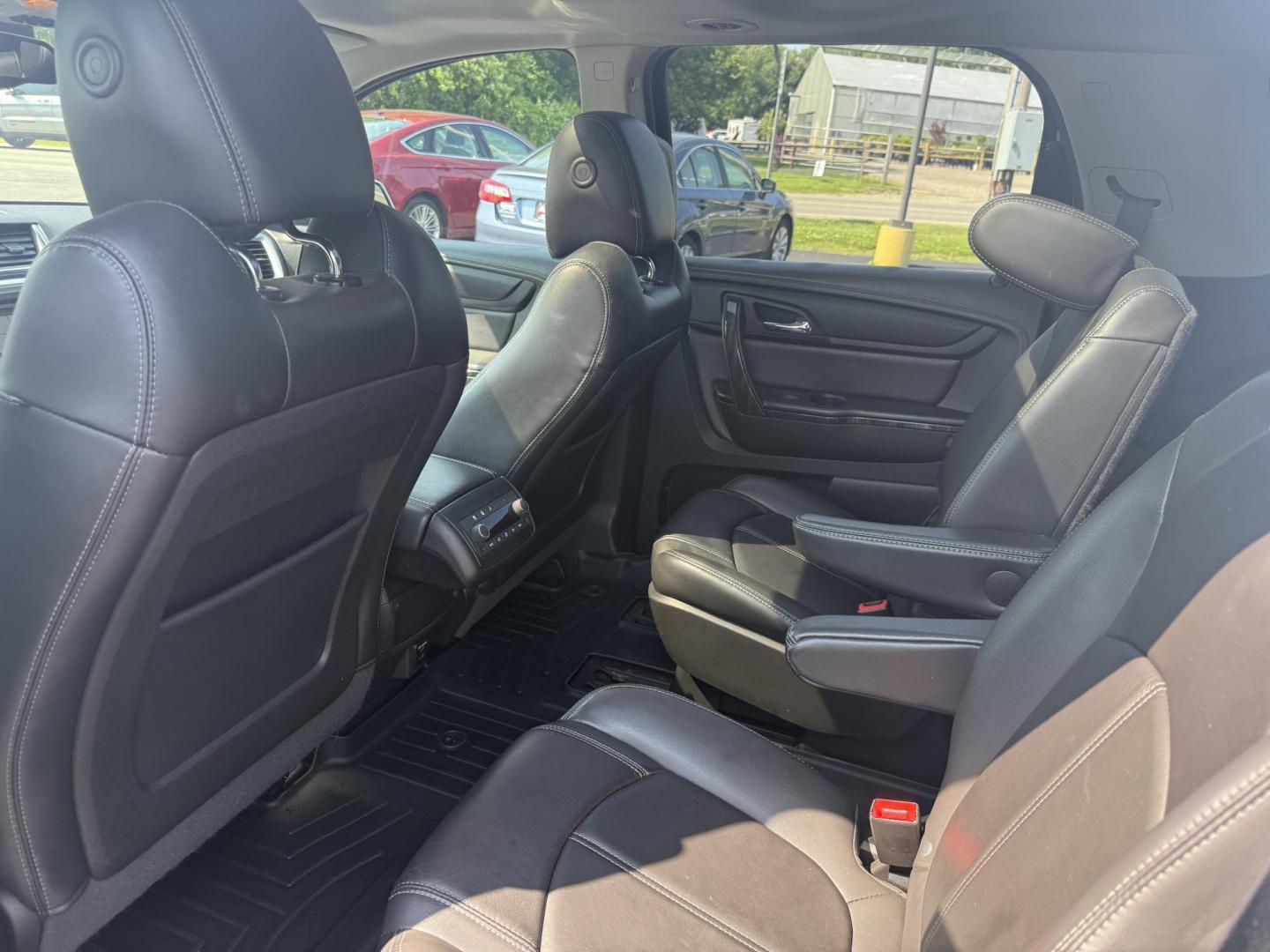2015 Silver /Black GMC Acadia SLT-2 AWD (1GKKVSKD2FJ) with an 3.6L V6 DOHC 24V engine, 6-Speed Automatic transmission, located at 11115 Chardon Rd. , Chardon, OH, 44024, (440) 214-9705, 41.580246, -81.241943 - Photo#27