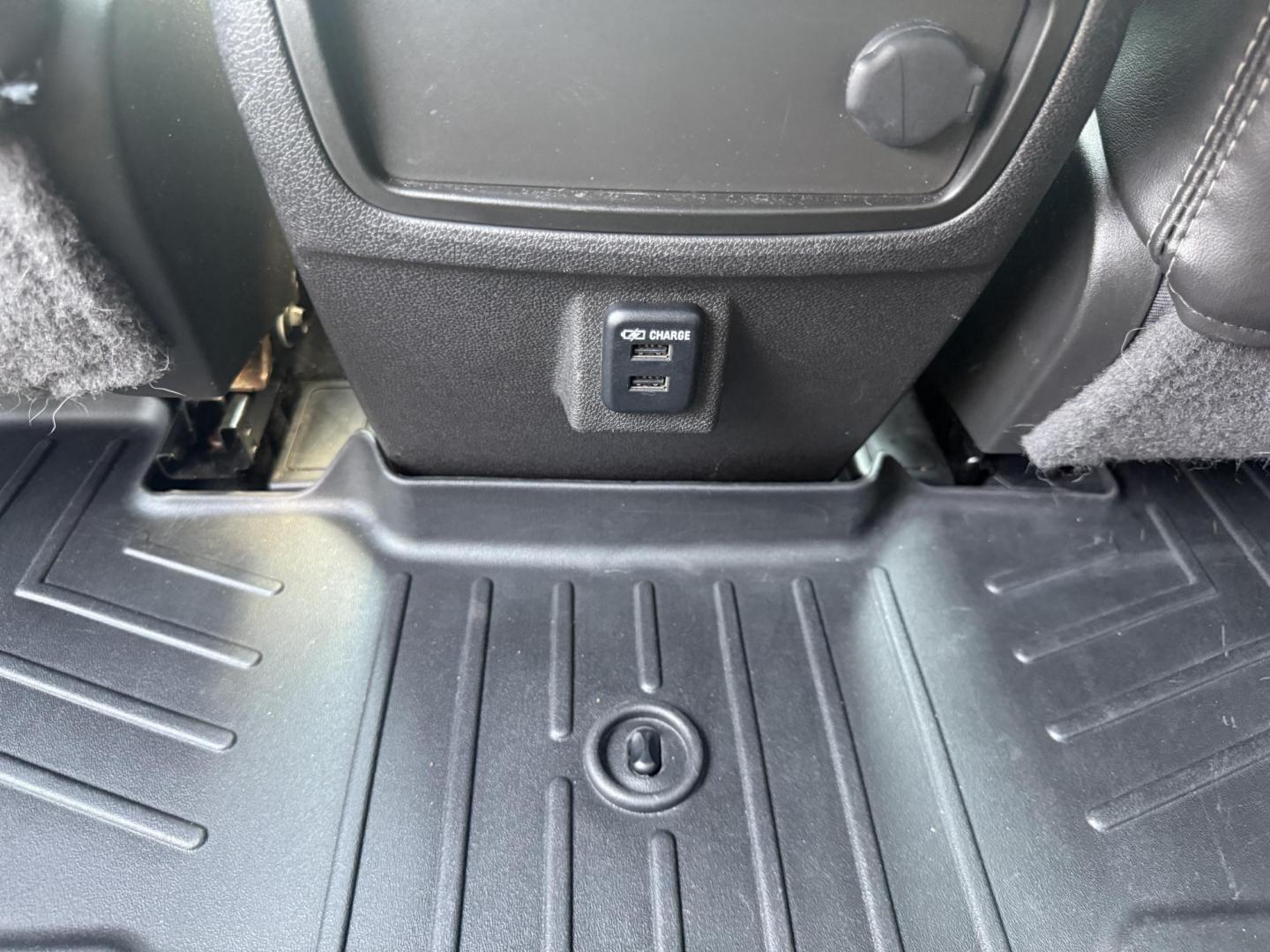 2015 Silver /Black GMC Acadia SLT-2 AWD (1GKKVSKD2FJ) with an 3.6L V6 DOHC 24V engine, 6-Speed Automatic transmission, located at 11115 Chardon Rd. , Chardon, OH, 44024, (440) 214-9705, 41.580246, -81.241943 - Photo#30