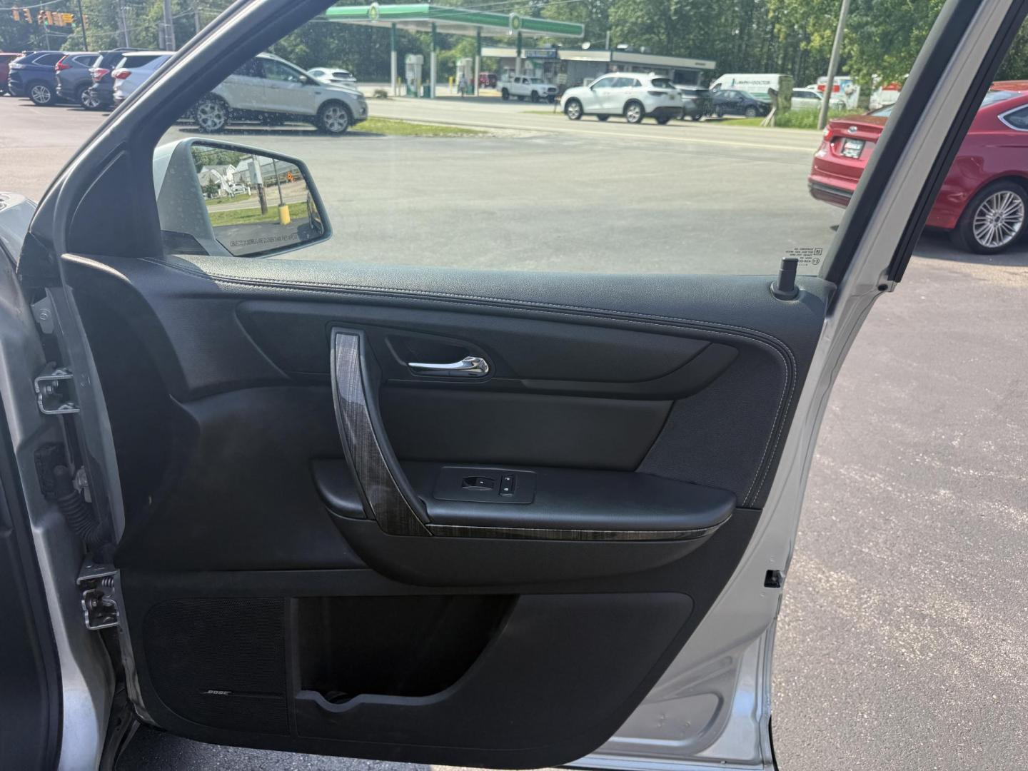 2015 Silver /Black GMC Acadia SLT-2 AWD (1GKKVSKD2FJ) with an 3.6L V6 DOHC 24V engine, 6-Speed Automatic transmission, located at 11115 Chardon Rd. , Chardon, OH, 44024, (440) 214-9705, 41.580246, -81.241943 - Photo#41