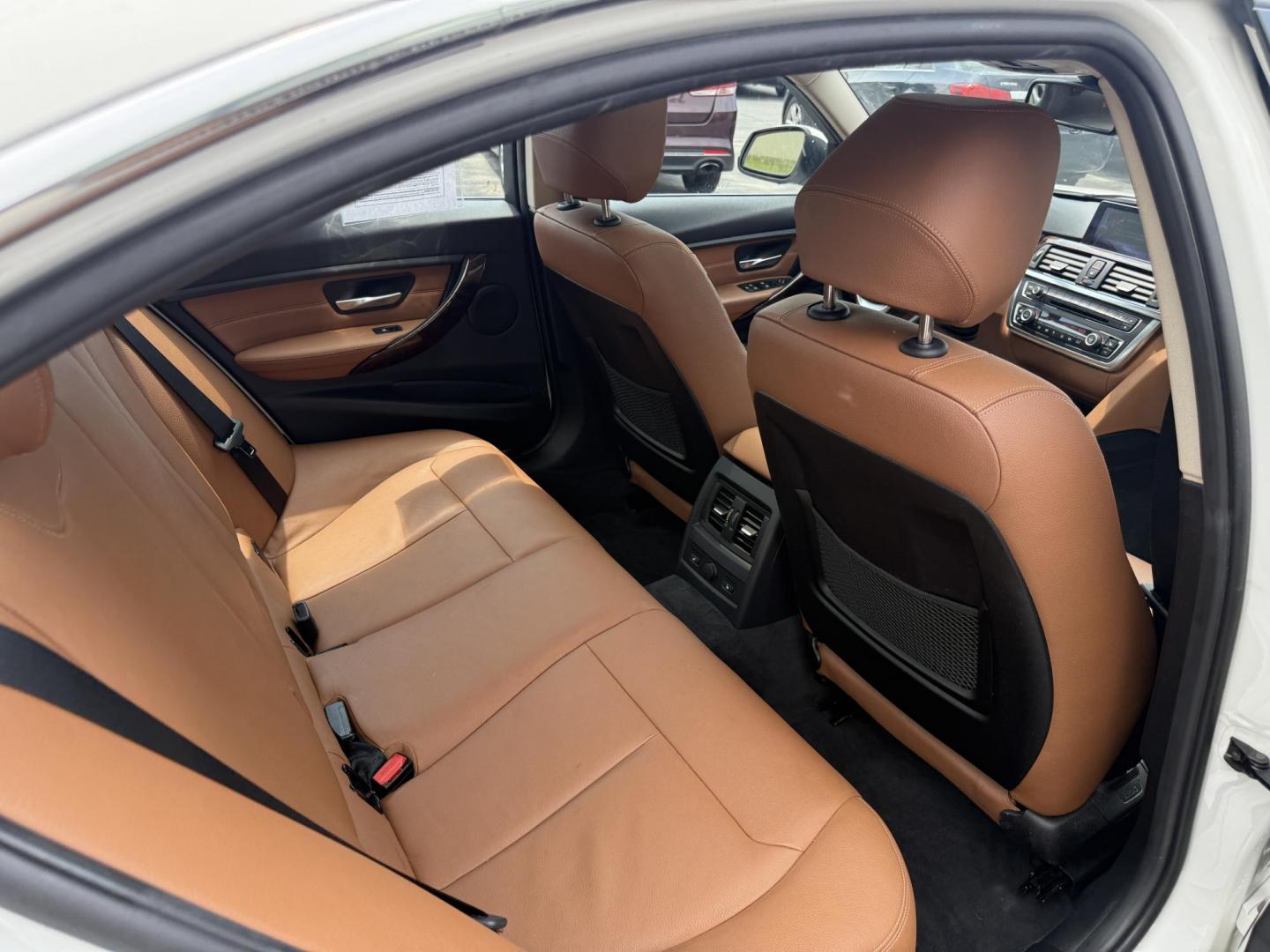 2013 White /Brown BMW 3-Series 328i xDrive Sedan (WBA3B3C58DF) with an 2.0L I4 DOHC 16V TURBO engine, 8-Speed Automatic transmission, located at 547 E. Main St., Orwell, OH, 44076, (440) 437-5893, 41.535435, -80.847855 - Photo#36