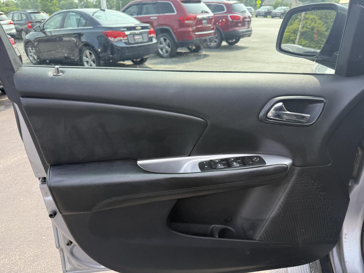 2016 Silver /Black Dodge Journey SE AWD (3C4PDDAG5GT) with an 3.6L V6 DOHC 24V engine, 6A transmission, located at 11115 Chardon Rd. , Chardon, OH, 44024, (440) 214-9705, 41.580246, -81.241943 - This One Owner 2016 Dodge Journey SE AWD is a practical midsize SUV equipped with a 3.6L Pentastar V6 engine and a 6-speed automatic transmission, offering reliable performance and all-wheel drive for added traction. It features daytime running lights, push-button start for convenience, and a 4.3-in - Photo#9