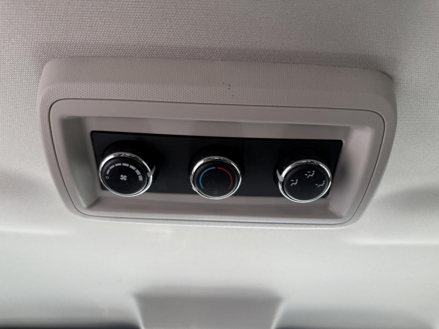 2016 Silver /Black Dodge Journey SE AWD (3C4PDDAG5GT) with an 3.6L V6 DOHC 24V engine, 6A transmission, located at 11115 Chardon Rd. , Chardon, OH, 44024, (440) 214-9705, 41.580246, -81.241943 - This One Owner 2016 Dodge Journey SE AWD is a practical midsize SUV equipped with a 3.6L Pentastar V6 engine and a 6-speed automatic transmission, offering reliable performance and all-wheel drive for added traction. It features daytime running lights, push-button start for convenience, and a 4.3-in - Photo#24