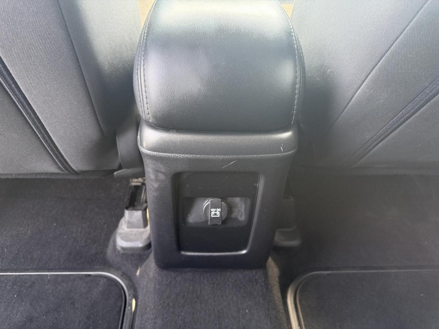 2016 Silver /Black Dodge Journey SE AWD (3C4PDDAG5GT) with an 3.6L V6 DOHC 24V engine, 6A transmission, located at 11115 Chardon Rd. , Chardon, OH, 44024, (440) 214-9705, 41.580246, -81.241943 - This One Owner 2016 Dodge Journey SE AWD is a practical midsize SUV equipped with a 3.6L Pentastar V6 engine and a 6-speed automatic transmission, offering reliable performance and all-wheel drive for added traction. It features daytime running lights, push-button start for convenience, and a 4.3-in - Photo#25