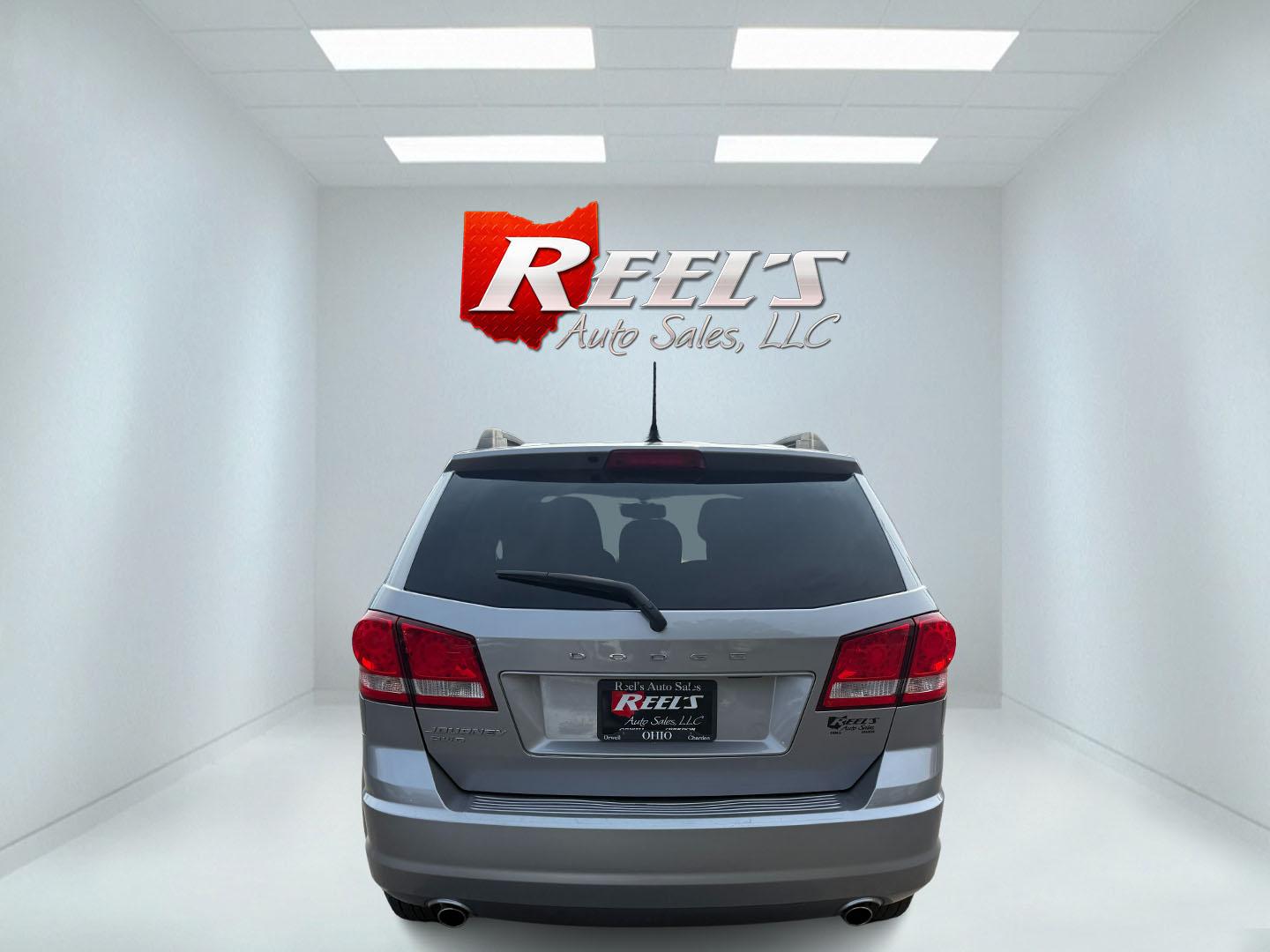2016 Silver /Black Dodge Journey SE AWD (3C4PDDAG5GT) with an 3.6L V6 DOHC 24V engine, 6A transmission, located at 11115 Chardon Rd. , Chardon, OH, 44024, (440) 214-9705, 41.580246, -81.241943 - This One Owner 2016 Dodge Journey SE AWD is a practical midsize SUV equipped with a 3.6L Pentastar V6 engine and a 6-speed automatic transmission, offering reliable performance and all-wheel drive for added traction. It features daytime running lights, push-button start for convenience, and a 4.3-in - Photo#35
