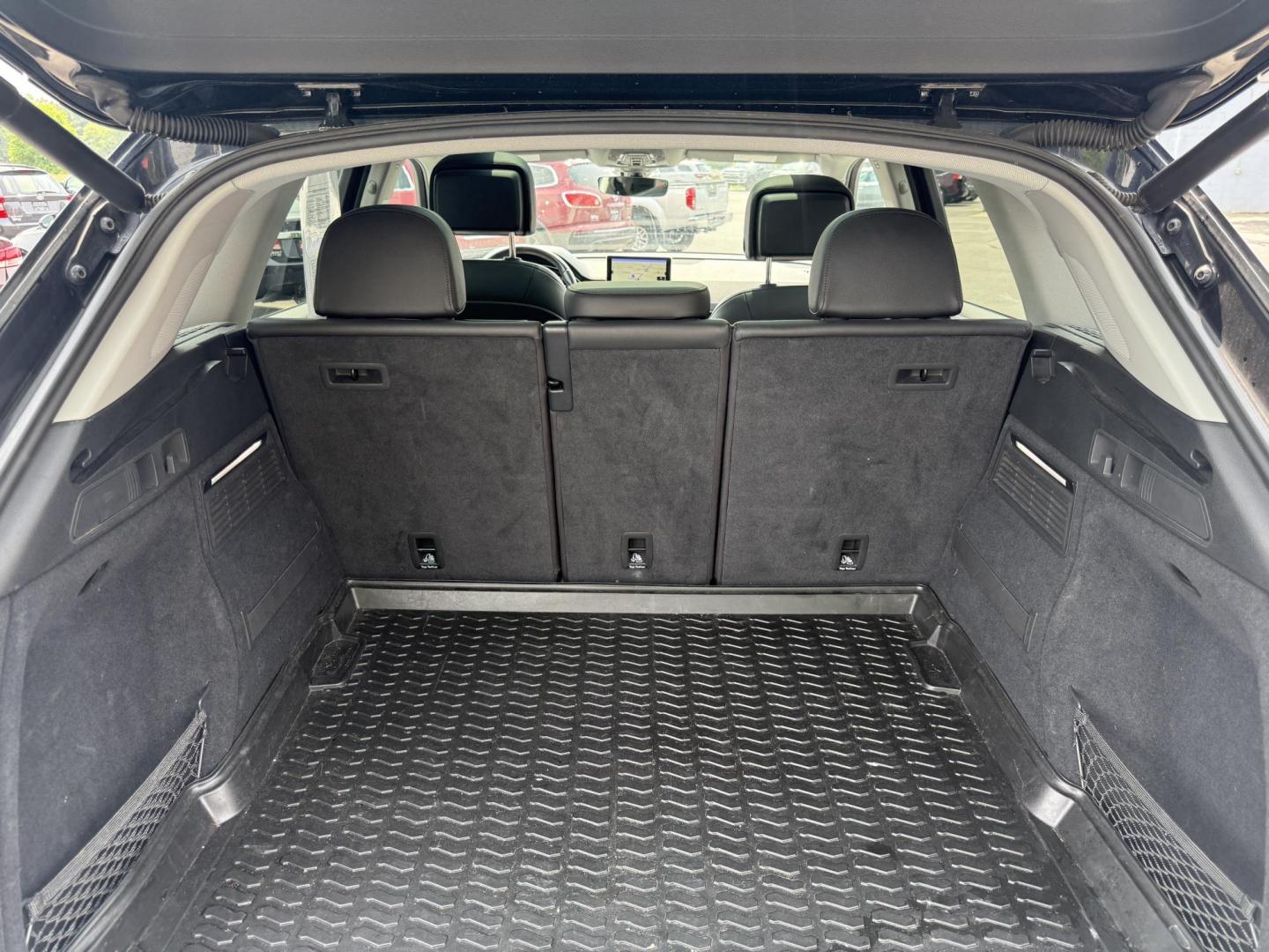 2018 Black /Black Audi Q5 2.0T Premium Plus quattro (WA1BNAFY0J2) with an 2.0L I4 DOHC 16V TURBO engine, 7A transmission, located at 547 E. Main St., Orwell, OH, 44076, (440) 437-5893, 41.535435, -80.847855 - This 2018 Audi G5 Premium Plus offers a refined driving experience with its 2.0L turbocharged I4 engine and 7-speed automatic transmission paired with Quattro all-wheel drive for superior handling. Its luxurious leather interior features power front seats, a heated steering wheel, and a Bang & Olufs - Photo#32