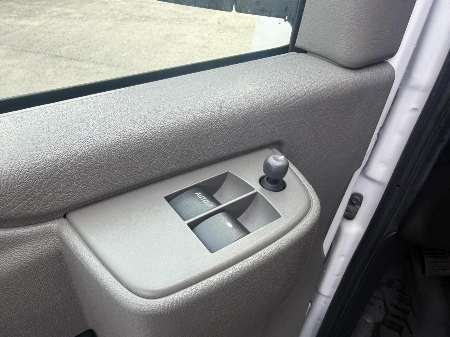 2017 White /Gray Chevrolet Express LS 2500 (1GAWGEFF4H1) with an 4.8L V8 engine, 6A transmission, located at 547 E. Main St., Orwell, OH, 44076, (440) 437-5893, 41.535435, -80.847855 - Photo#19