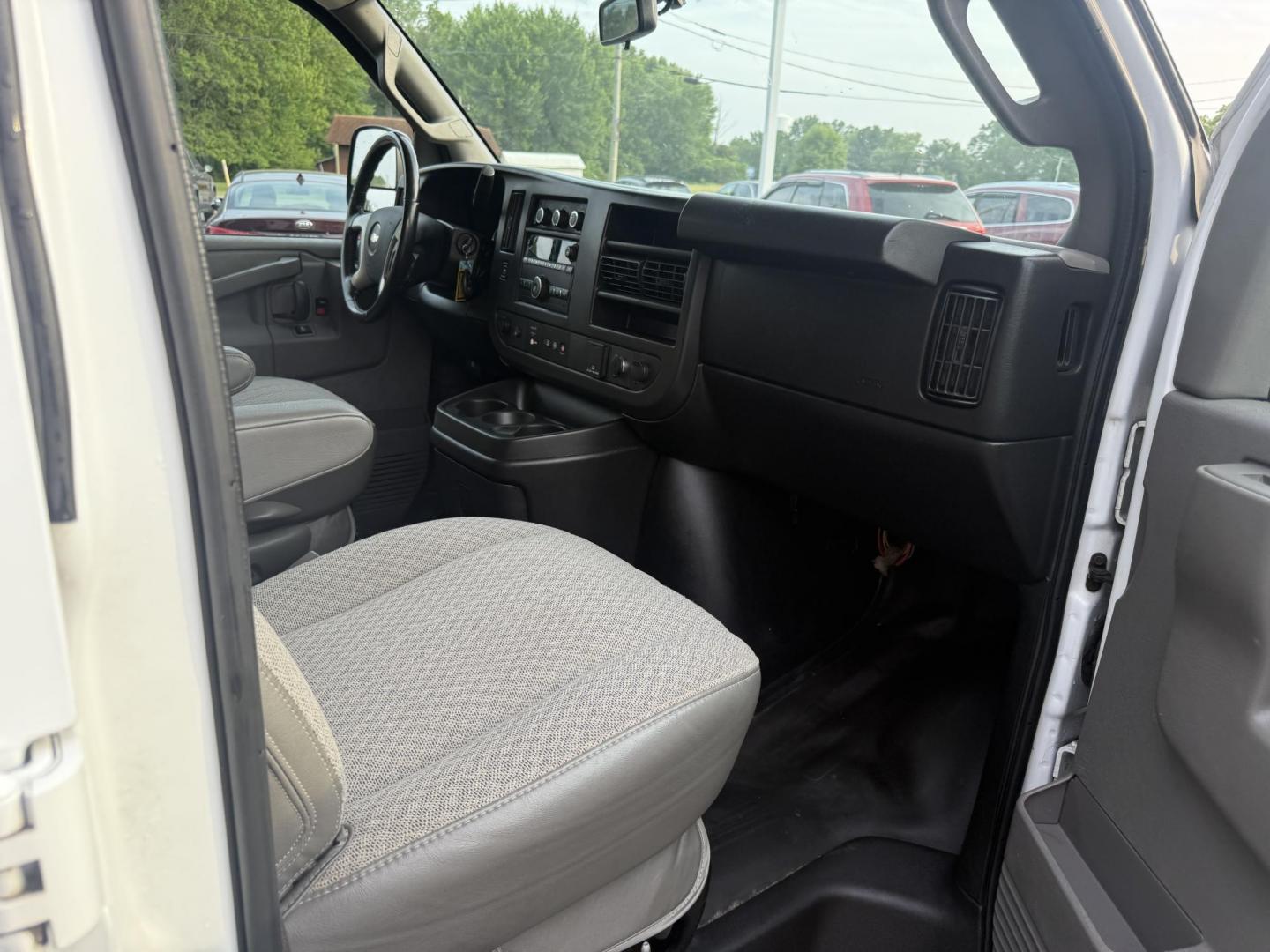 2017 White /Gray Chevrolet Express LS 2500 (1GAWGEFF4H1) with an 4.8L V8 engine, 6A transmission, located at 547 E. Main St., Orwell, OH, 44076, (440) 437-5893, 41.535435, -80.847855 - Photo#37