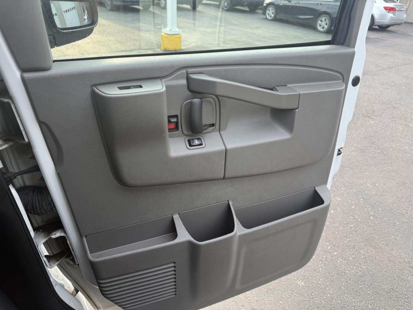 2017 White /Gray Chevrolet Express LS 2500 (1GAWGEFF4H1) with an 4.8L V8 engine, 6A transmission, located at 547 E. Main St., Orwell, OH, 44076, (440) 437-5893, 41.535435, -80.847855 - Photo#39