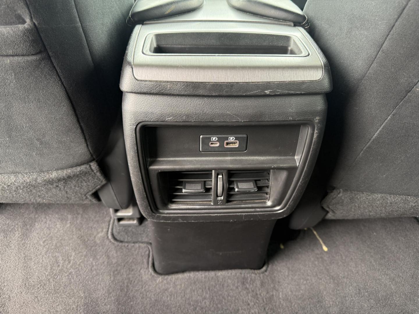 2019 Gray /Black Nissan Murano S AWD (5N1AZ2MS1KN) with an 3.5L V6 DOHC 24V engine, Automatic transmission, located at 11115 Chardon Rd. , Chardon, OH, 44024, (440) 214-9705, 41.580246, -81.241943 - Photo#23