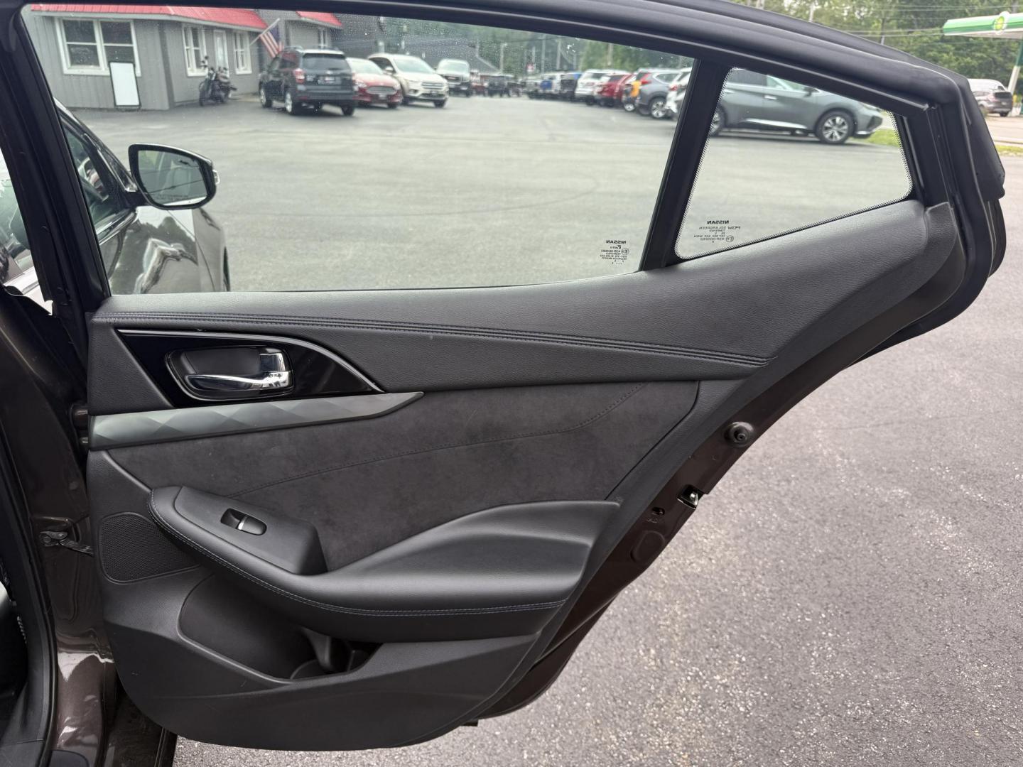 2016 Brown /Black Nissan Maxima 3.5 SR (1N4AA6AP0GC) with an 3.5L V6 DOHC 24V engine, Automatic transmission, located at 11115 Chardon Rd. , Chardon, OH, 44024, (440) 214-9705, 41.580246, -81.241943 - Photo#34