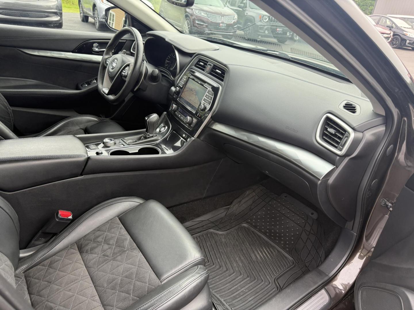 2016 Brown /Black Nissan Maxima 3.5 SR (1N4AA6AP0GC) with an 3.5L V6 DOHC 24V engine, Automatic transmission, located at 11115 Chardon Rd. , Chardon, OH, 44024, (440) 214-9705, 41.580246, -81.241943 - Photo#35