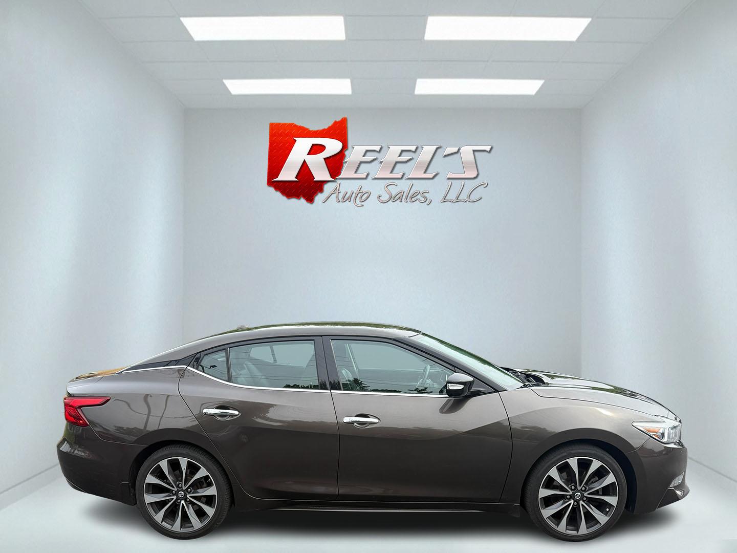 2016 Brown /Black Nissan Maxima 3.5 SR (1N4AA6AP0GC) with an 3.5L V6 DOHC 24V engine, Automatic transmission, located at 11115 Chardon Rd. , Chardon, OH, 44024, (440) 214-9705, 41.580246, -81.241943 - Photo#15