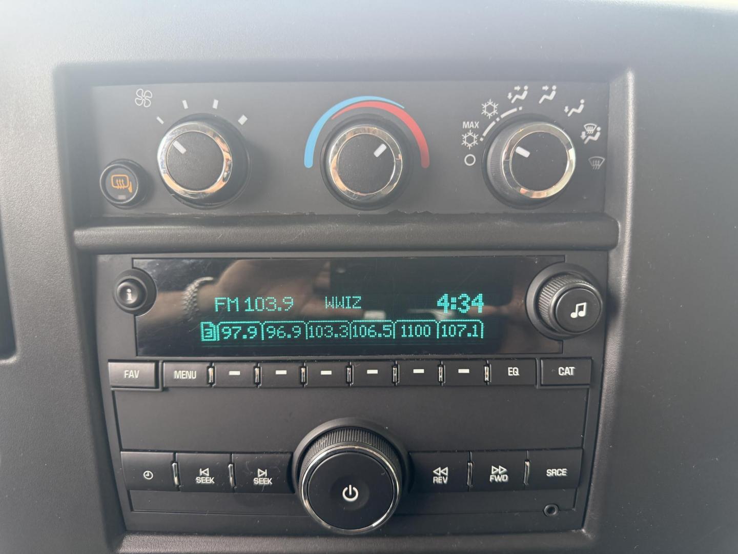 2020 White /Gray Chevrolet Express LT 3500 Extended (1GAZGPFG9L1) with an 6.0L V8 OHV 16V FFV engine, 6A transmission, located at 547 E. Main St., Orwell, OH, 44076, (440) 437-5893, 41.535435, -80.847855 - Photo#18