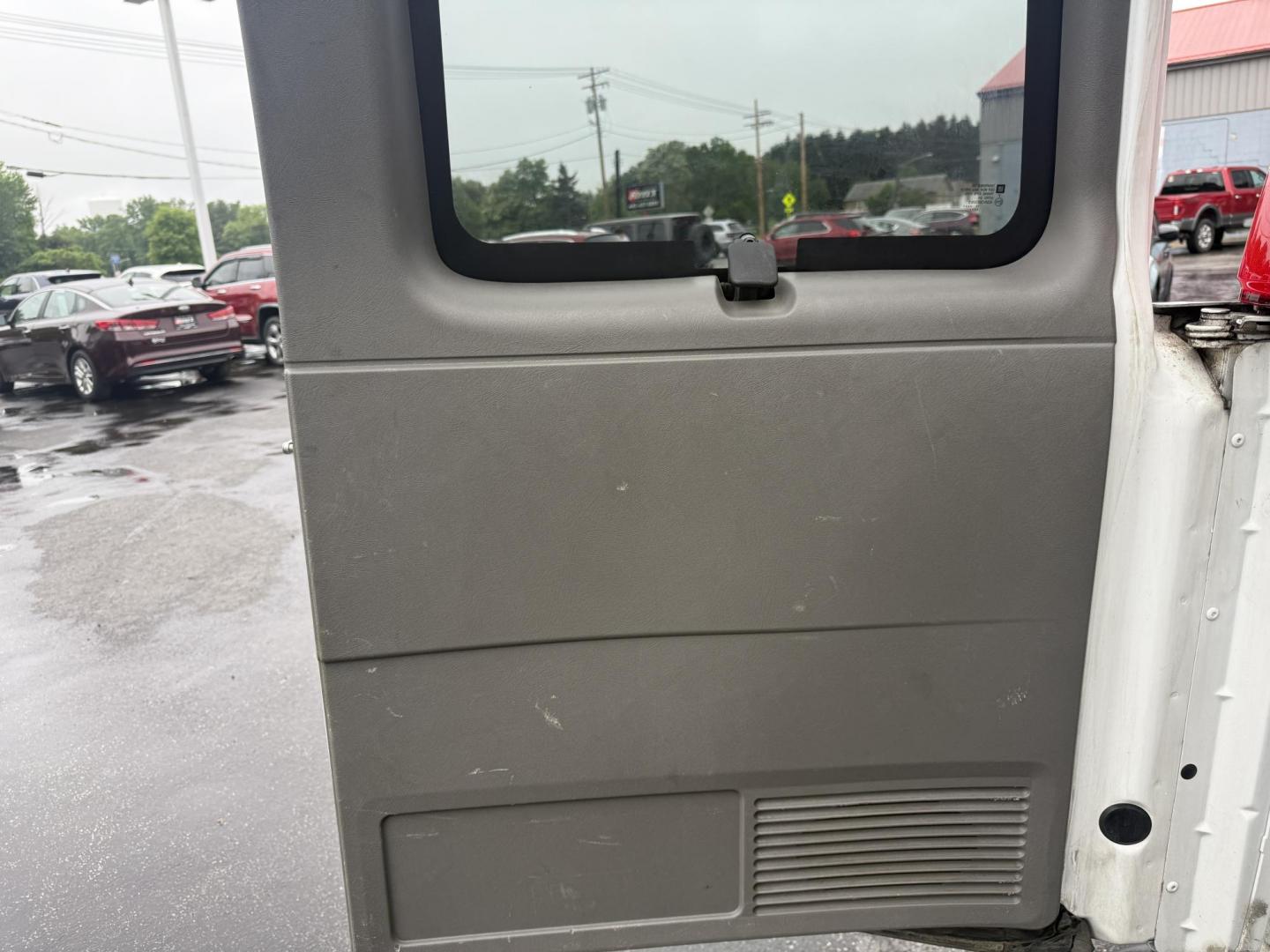 2020 White /Gray Chevrolet Express LT 3500 Extended (1GAZGPFG9L1) with an 6.0L V8 OHV 16V FFV engine, 6A transmission, located at 547 E. Main St., Orwell, OH, 44076, (440) 437-5893, 41.535435, -80.847855 - Photo#26