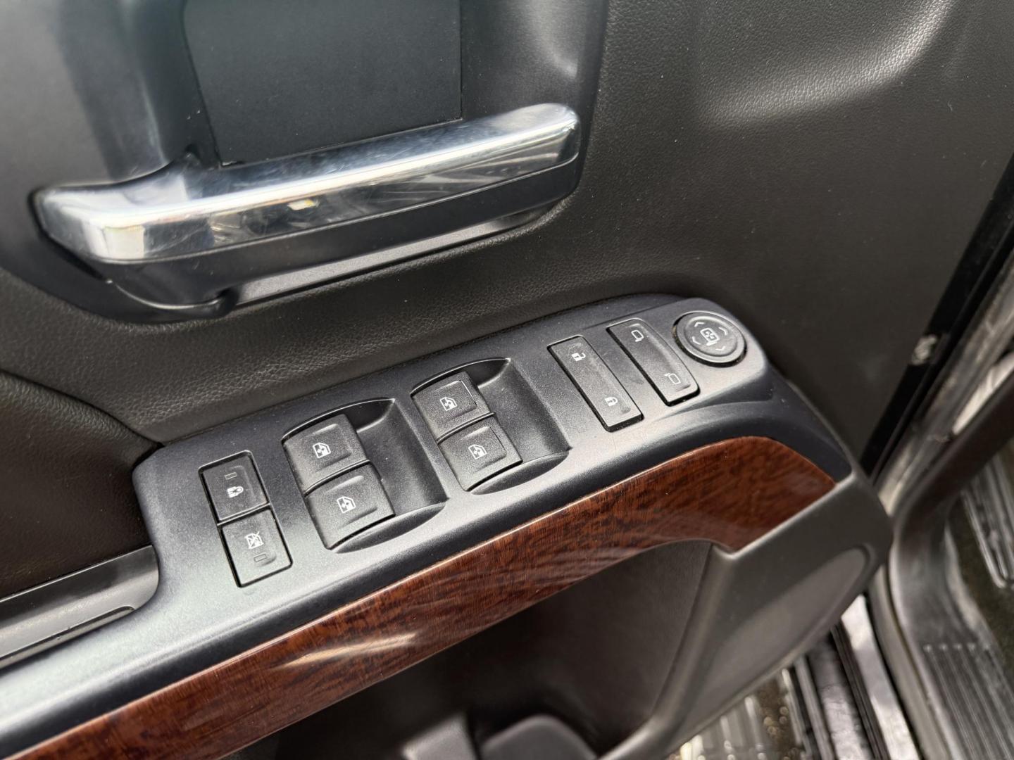 2014 Black /Black GMC Sierra 1500 SLE Double Cab 4WD (1GTV2UEC3EZ) with an 5.3L V8 OHV 16V engine, 6-Speed Automatic transmission, located at 11115 Chardon Rd. , Chardon, OH, 44024, (440) 214-9705, 41.580246, -81.241943 - Fresh Trade Alert ---- This 2014 GMC Sierra 1500 SLE Double Cab is a capable and feature rich truck. Powered by a 5.3 EcoTec 3 engine, 6 speed automatic transmission and 3.42 gearing this truck is rated to tow a very respectable 9,200 pounds. On the inside you get a power drivers seat, and dual zone - Photo#11