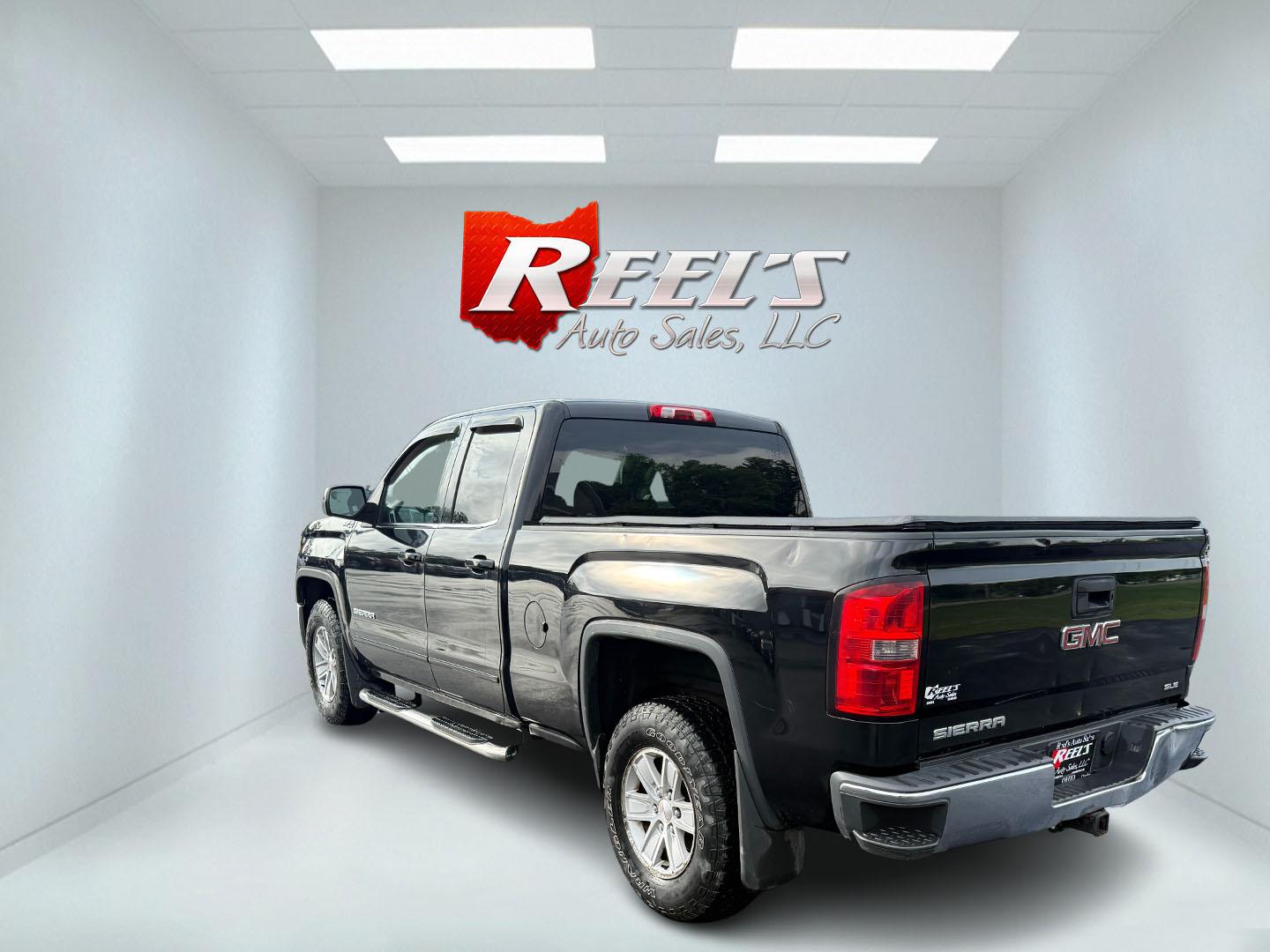 2014 Black /Black GMC Sierra 1500 SLE Double Cab 4WD (1GTV2UEC3EZ) with an 5.3L V8 OHV 16V engine, 6-Speed Automatic transmission, located at 11115 Chardon Rd. , Chardon, OH, 44024, (440) 214-9705, 41.580246, -81.241943 - Fresh Trade Alert ---- This 2014 GMC Sierra 1500 SLE Double Cab is a capable and feature rich truck. Powered by a 5.3 EcoTec 3 engine, 6 speed automatic transmission and 3.42 gearing this truck is rated to tow a very respectable 9,200 pounds. On the inside you get a power drivers seat, and dual zone - Photo#41