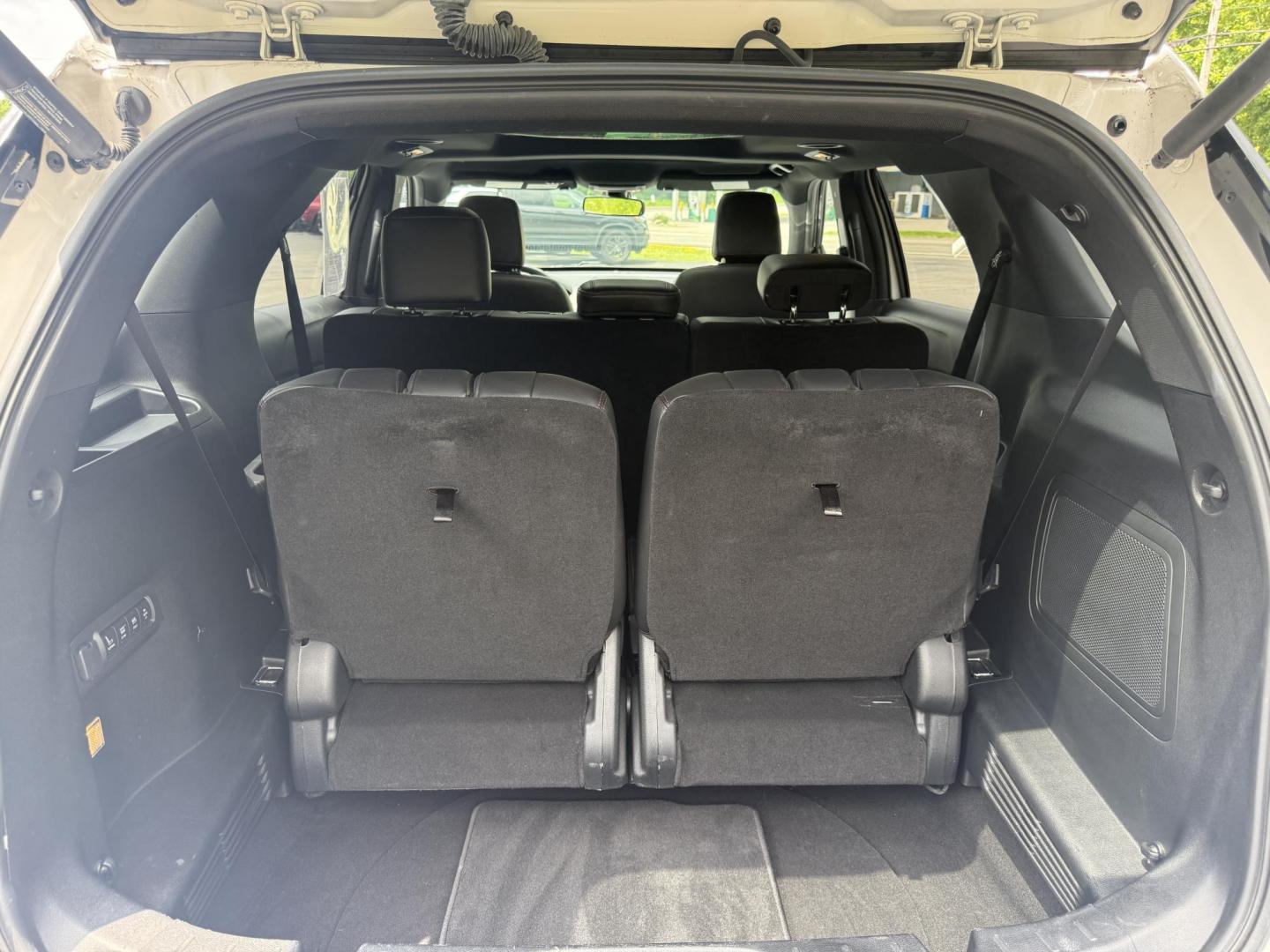 2018 White /Black Ford Explorer Sport 4WD (1FM5K8GT8JG) with an 3.5L V6 DOHC 24V Twin Turbo engine, 6A transmission, located at 11115 Chardon Rd. , Chardon, OH, 44024, (440) 214-9705, 41.580246, -81.241943 - This One Owner 2018 Ford Explorer Sport 4WD with the 3.5L Twin Turbo EcoBoost V6 engine combines powerful performance and luxury, accelerating from 0-60 mph in just 6.0 seconds and offering a robust 5,000-pound towing capacity. It features a premium leather interior with heated and cooled front seat - Photo#40