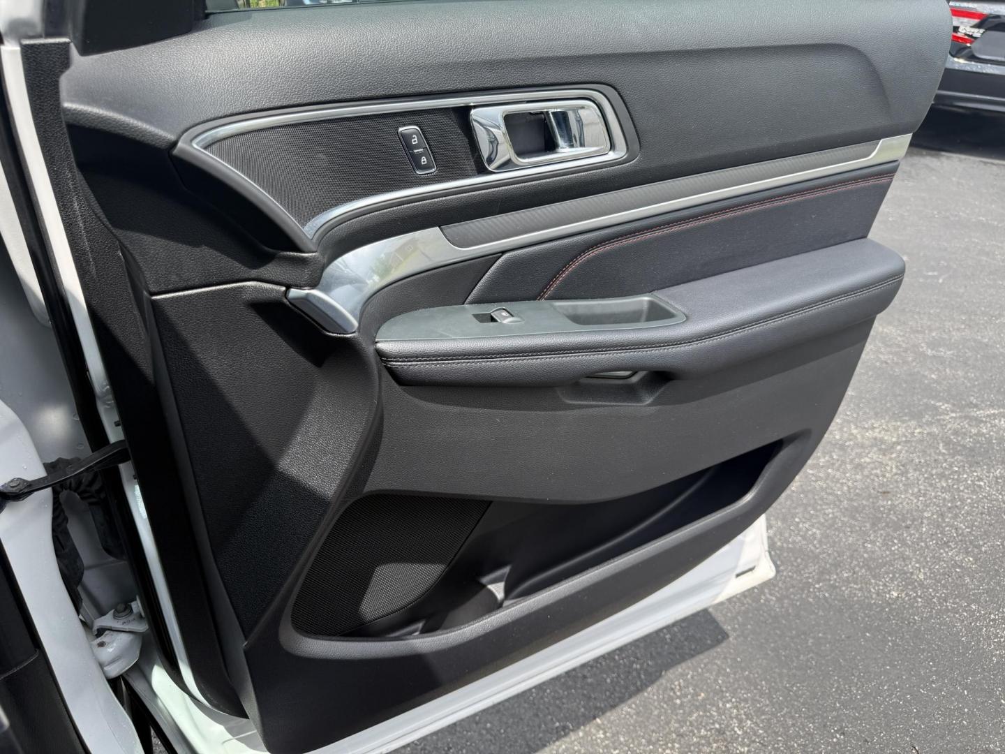 2018 White /Black Ford Explorer Sport 4WD (1FM5K8GT8JG) with an 3.5L V6 DOHC 24V Twin Turbo engine, 6A transmission, located at 11115 Chardon Rd. , Chardon, OH, 44024, (440) 214-9705, 41.580246, -81.241943 - This One Owner 2018 Ford Explorer Sport 4WD with the 3.5L Twin Turbo EcoBoost V6 engine combines powerful performance and luxury, accelerating from 0-60 mph in just 6.0 seconds and offering a robust 5,000-pound towing capacity. It features a premium leather interior with heated and cooled front seat - Photo#50