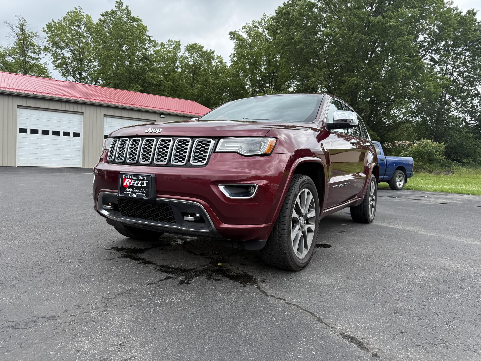 photo of 2017 Jeep Grand Cherokee Overland 4WD