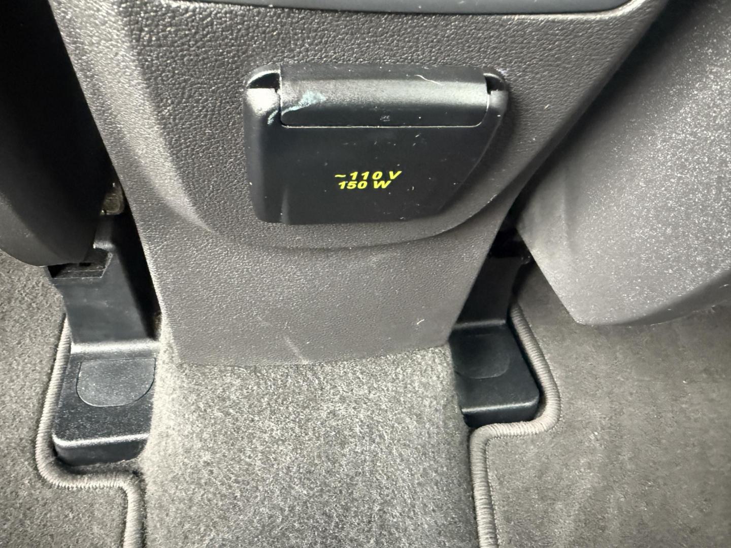 2017 Black /Gray Ford Escape SE 4WD (1FMCU9GDXHU) with an 1.5L I4 DOHC 16V Turbo engine, 6A transmission, located at 547 E. Main St., Orwell, OH, 44076, (440) 437-5893, 41.535435, -80.847855 - This 2017 Ford Escape SE 4WD with the 1.5L Turbocharged EcoBoost I4 engine combines efficiency and convenience, delivering approximately 28 MPG on the highway. It features a 6-speed automatic transmission, a power driver’s seat, and advanced safety with blind spot monitoring. The SUV is equipped w - Photo#24