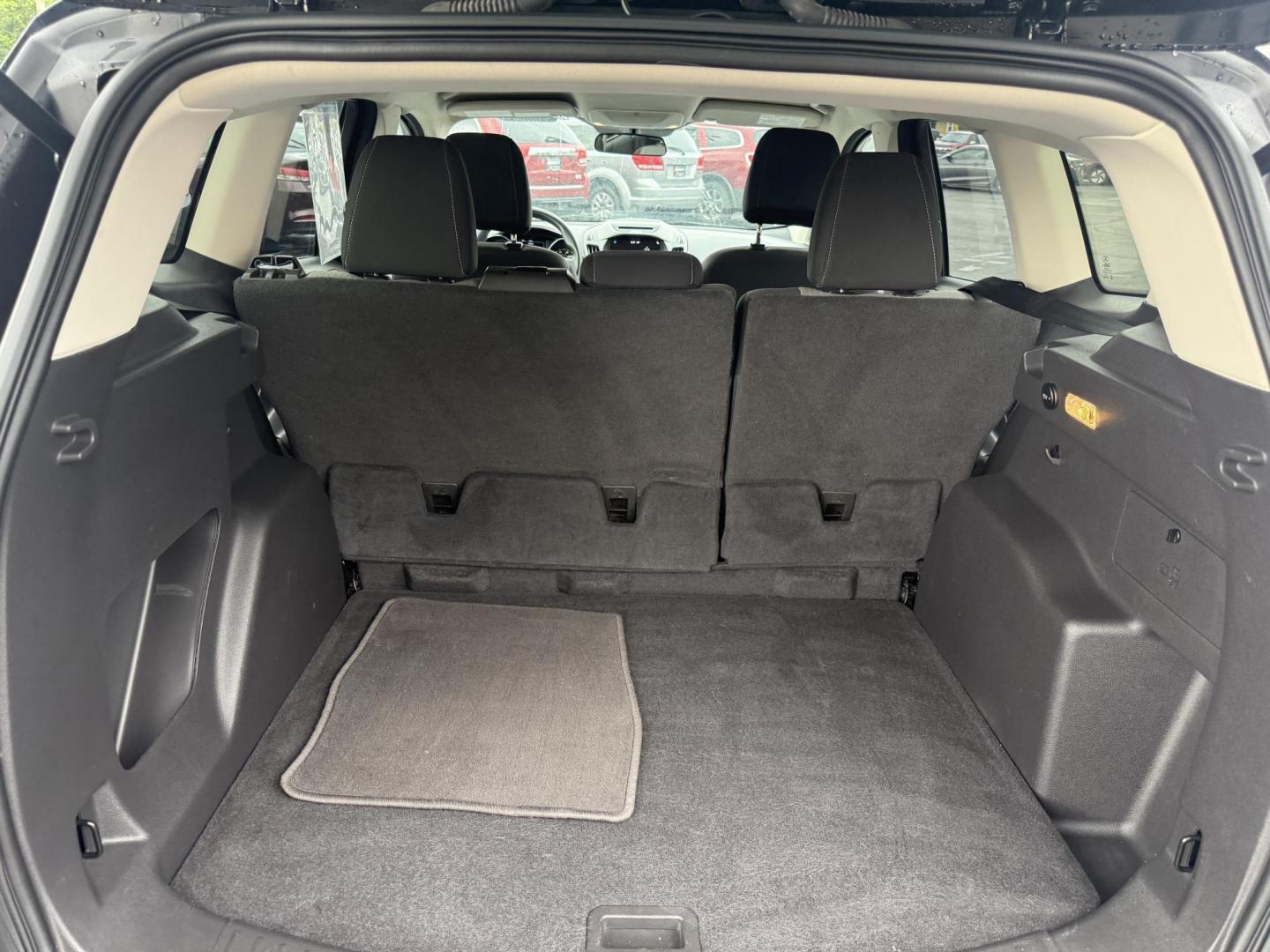2017 Black /Gray Ford Escape SE 4WD (1FMCU9GDXHU) with an 1.5L I4 DOHC 16V Turbo engine, 6A transmission, located at 547 E. Main St., Orwell, OH, 44076, (440) 437-5893, 41.535435, -80.847855 - This 2017 Ford Escape SE 4WD with the 1.5L Turbocharged EcoBoost I4 engine combines efficiency and convenience, delivering approximately 28 MPG on the highway. It features a 6-speed automatic transmission, a power driver’s seat, and advanced safety with blind spot monitoring. The SUV is equipped w - Photo#26