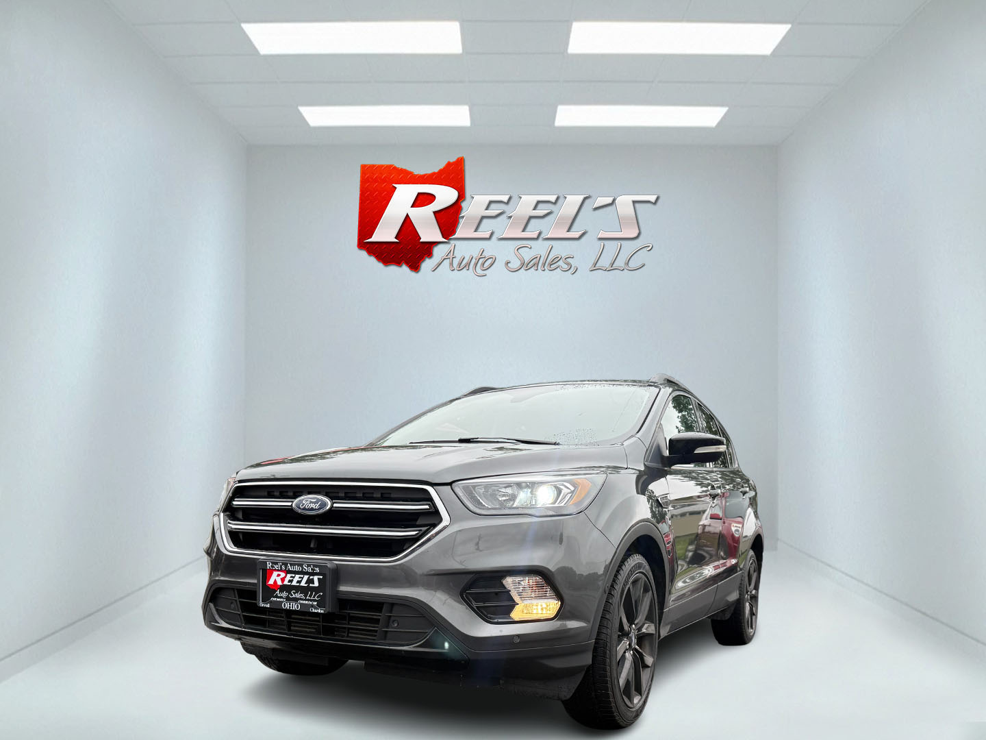 photo of 2019 Ford Escape Titanium 4WD