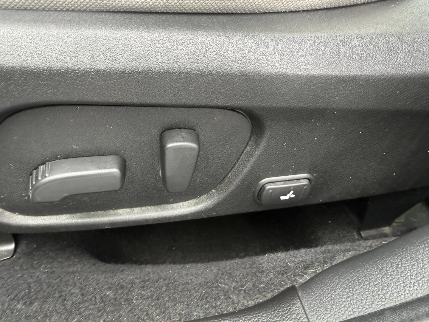 2017 Green /Gray Subaru Forester 2.5i Premium PZEV CVT (JF2SJAEC0HH) with an 2.5L H4 DOHC 16V engine, Automatic transmission, located at 547 E. Main St., Orwell, OH, 44076, (440) 437-5893, 41.535435, -80.847855 - This One Owner 2017 Subaru Forester Premium with the 2.5L H4 engine and Symmetrical AWD offers a reliable and efficient SUV, achieving around 32 MPG on the highway. It features a 7.0-inch touchscreen with HD Radio and backup camera, heated front seats, power driver’s seat, and a power panoramic mo - Photo#18