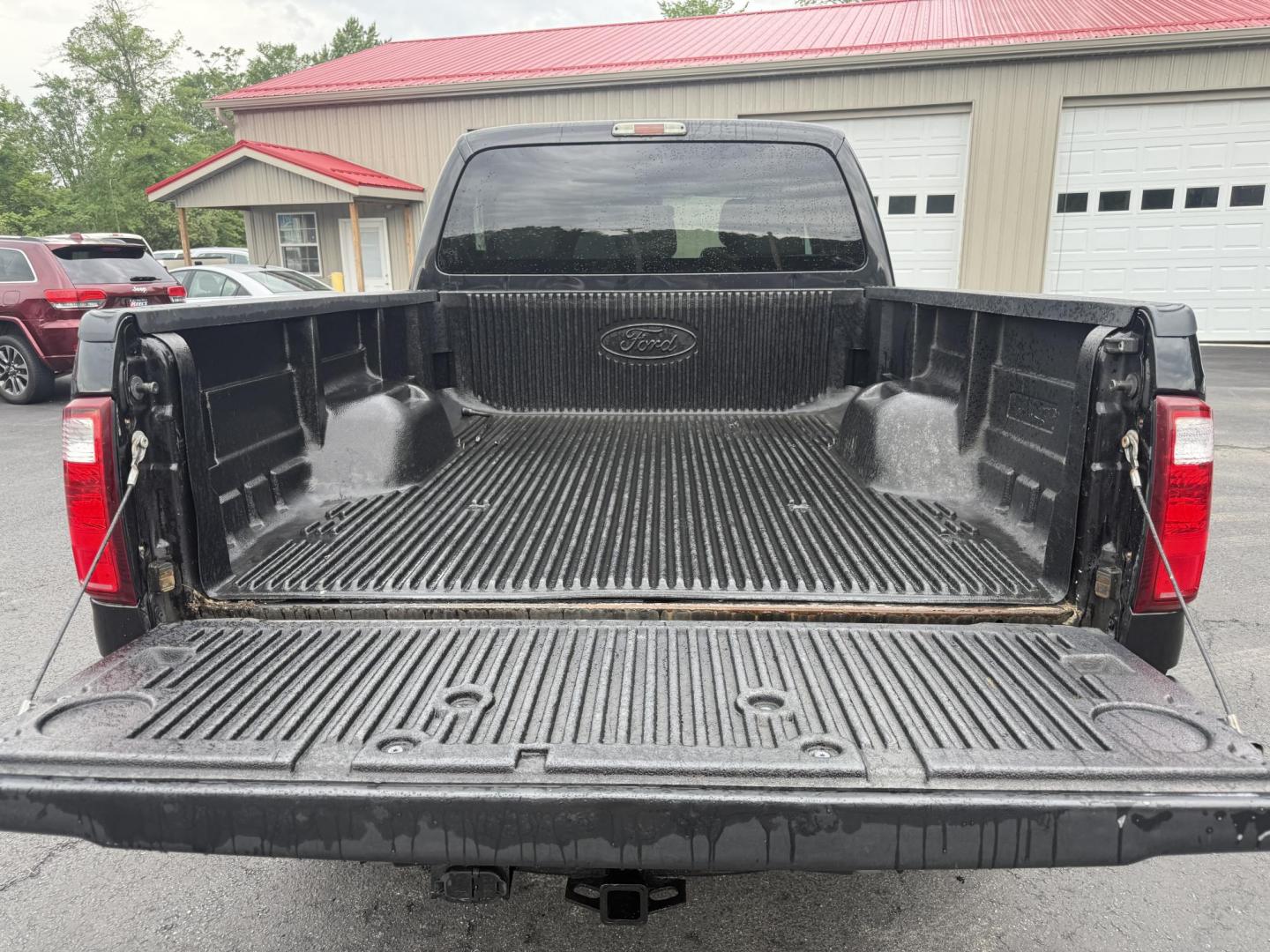2015 Black /Gray Ford F-350 SD XLT Crew Cab 4WD (1FT8W3B66FE) with an 6.2L V8 OHV 16V FFV engine, 6-Speed Automatic transmission, located at 547 E. Main St., Orwell, OH, 44076, (440) 437-5893, 41.535435, -80.847855 - Photo#6