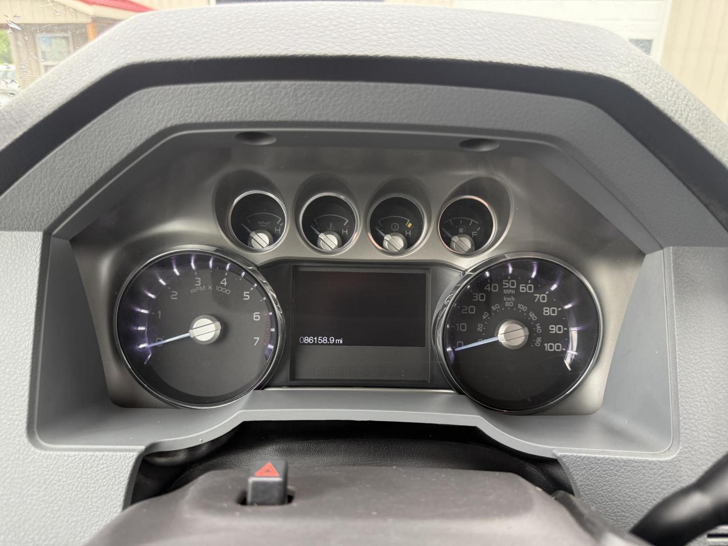 2015 Black /Gray Ford F-350 SD XLT Crew Cab 4WD (1FT8W3B66FE) with an 6.2L V8 OHV 16V FFV engine, 6-Speed Automatic transmission, located at 547 E. Main St., Orwell, OH, 44076, (440) 437-5893, 41.535435, -80.847855 - Photo#18