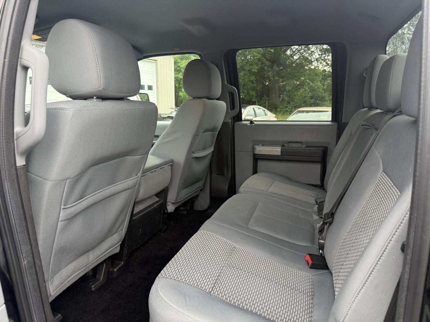 2015 Black /Gray Ford F-350 SD XLT Crew Cab 4WD (1FT8W3B66FE) with an 6.2L V8 OHV 16V FFV engine, 6-Speed Automatic transmission, located at 547 E. Main St., Orwell, OH, 44076, (440) 437-5893, 41.535435, -80.847855 - Photo#26