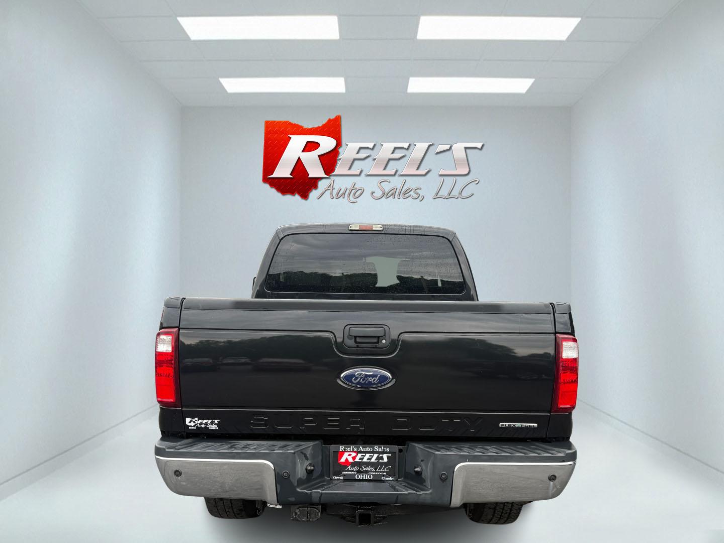 2015 Black /Gray Ford F-350 SD XLT Crew Cab 4WD (1FT8W3B66FE) with an 6.2L V8 OHV 16V FFV engine, 6-Speed Automatic transmission, located at 547 E. Main St., Orwell, OH, 44076, (440) 437-5893, 41.535435, -80.847855 - Photo#38